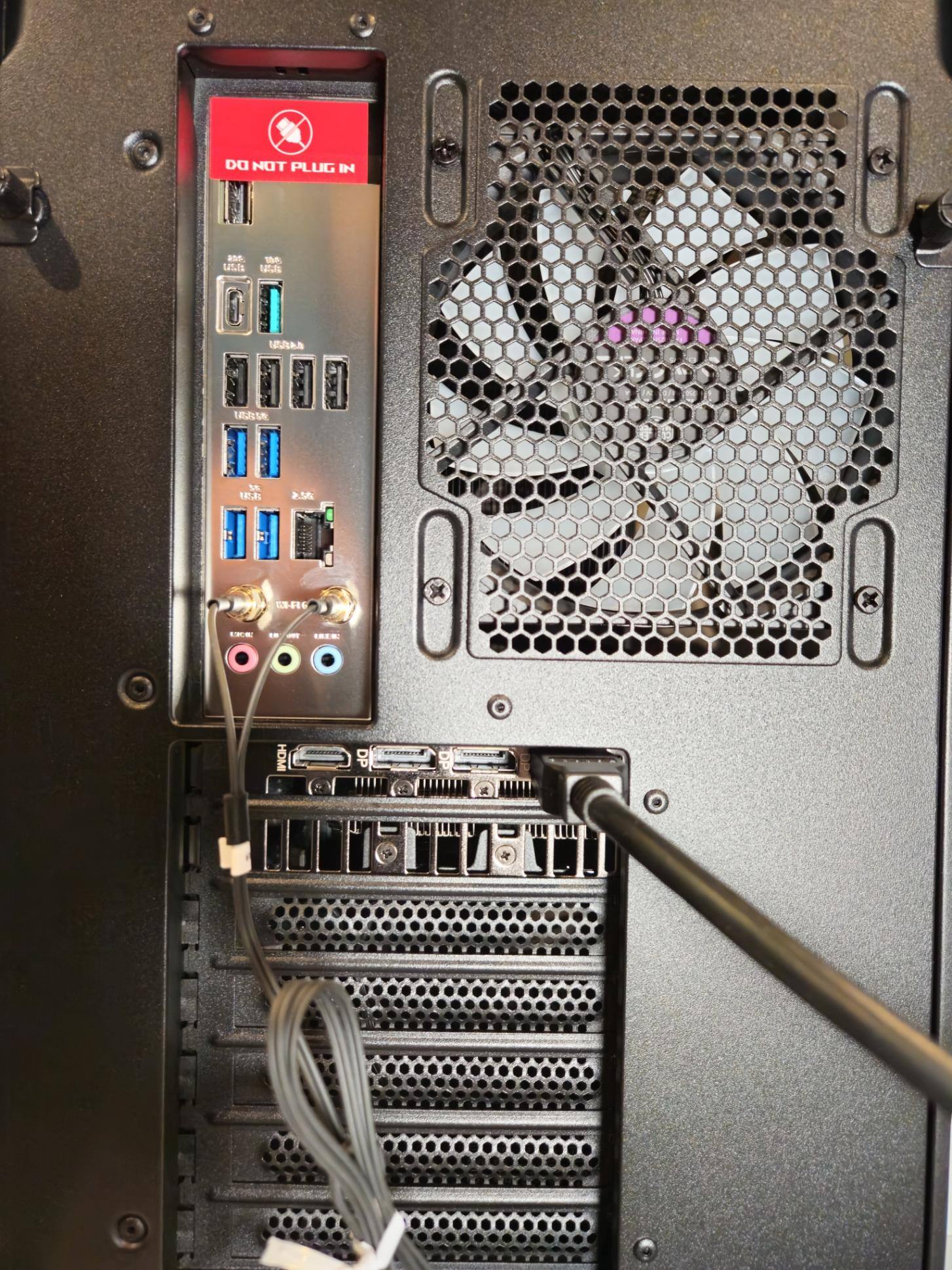 Plenty of ports on the back: 1xUSB-C 3.2, 1xUSB-A 3.1 Gen2, 4xUSB-A 3.1 Gen1, 4xUSB-A 2.0, 1x 2.5G Ethernet, WiFi Antenna, and Audio Jacks., click to load a larger version