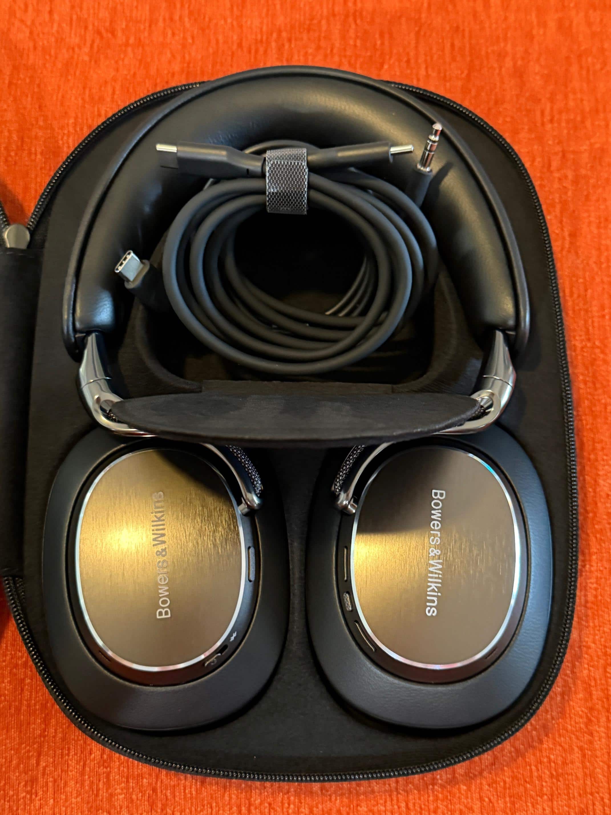 Bowers & Wilkins B&W Px8 S2 Over Ear BluetoothHeadphones Warm