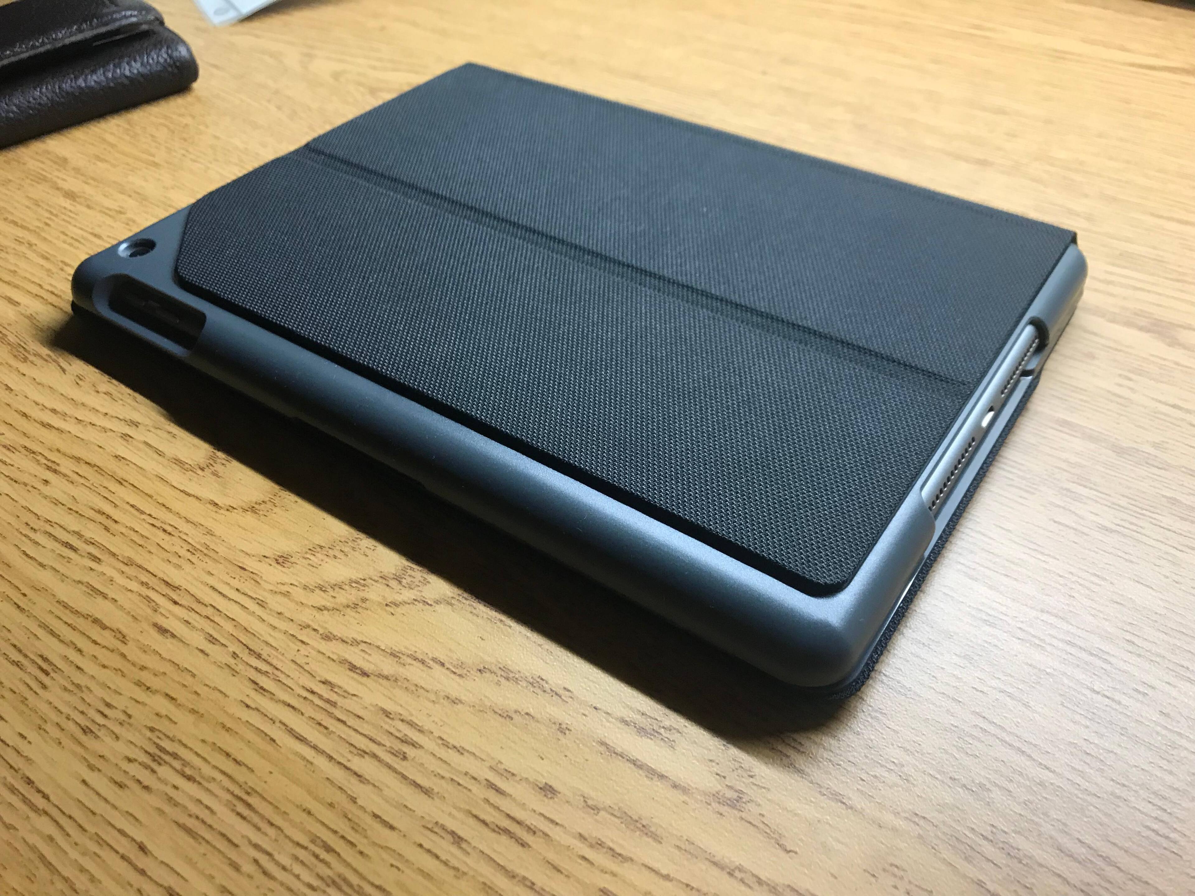 This case looks like it can take a beating, click to load a larger version