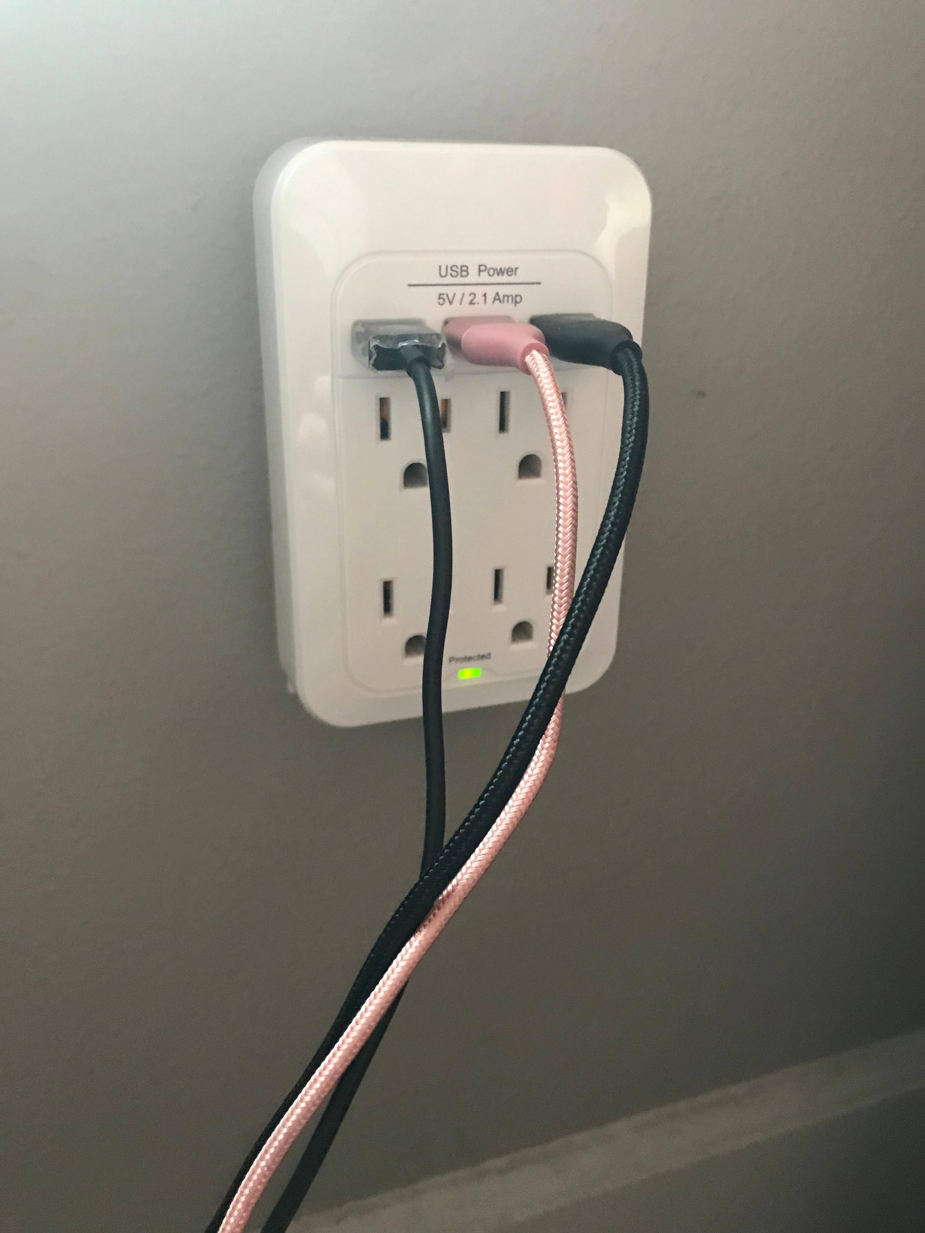 USB surge suppressor., click to load a larger version