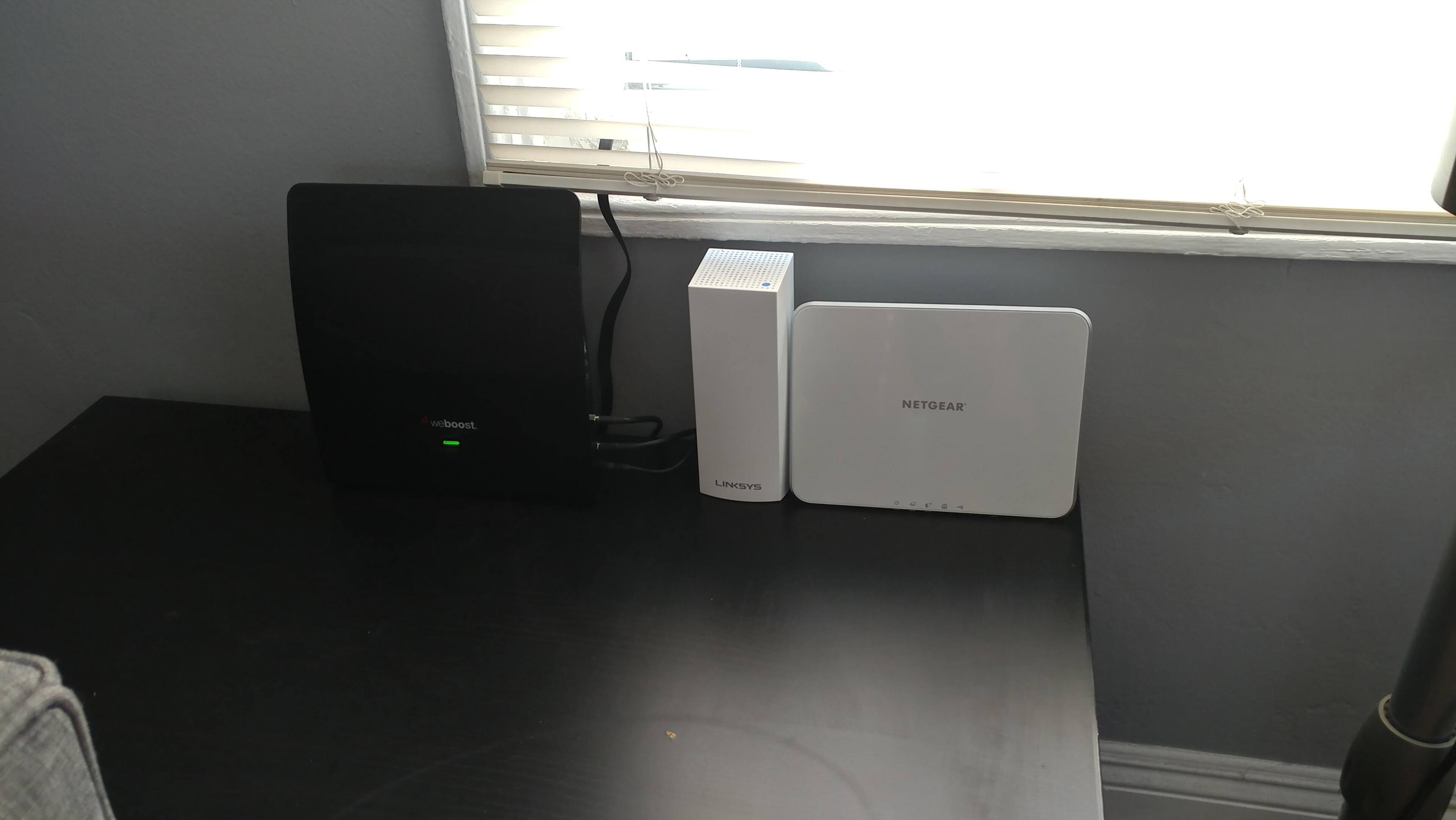 main unit of the Eqo Boost (black), click to load a larger version