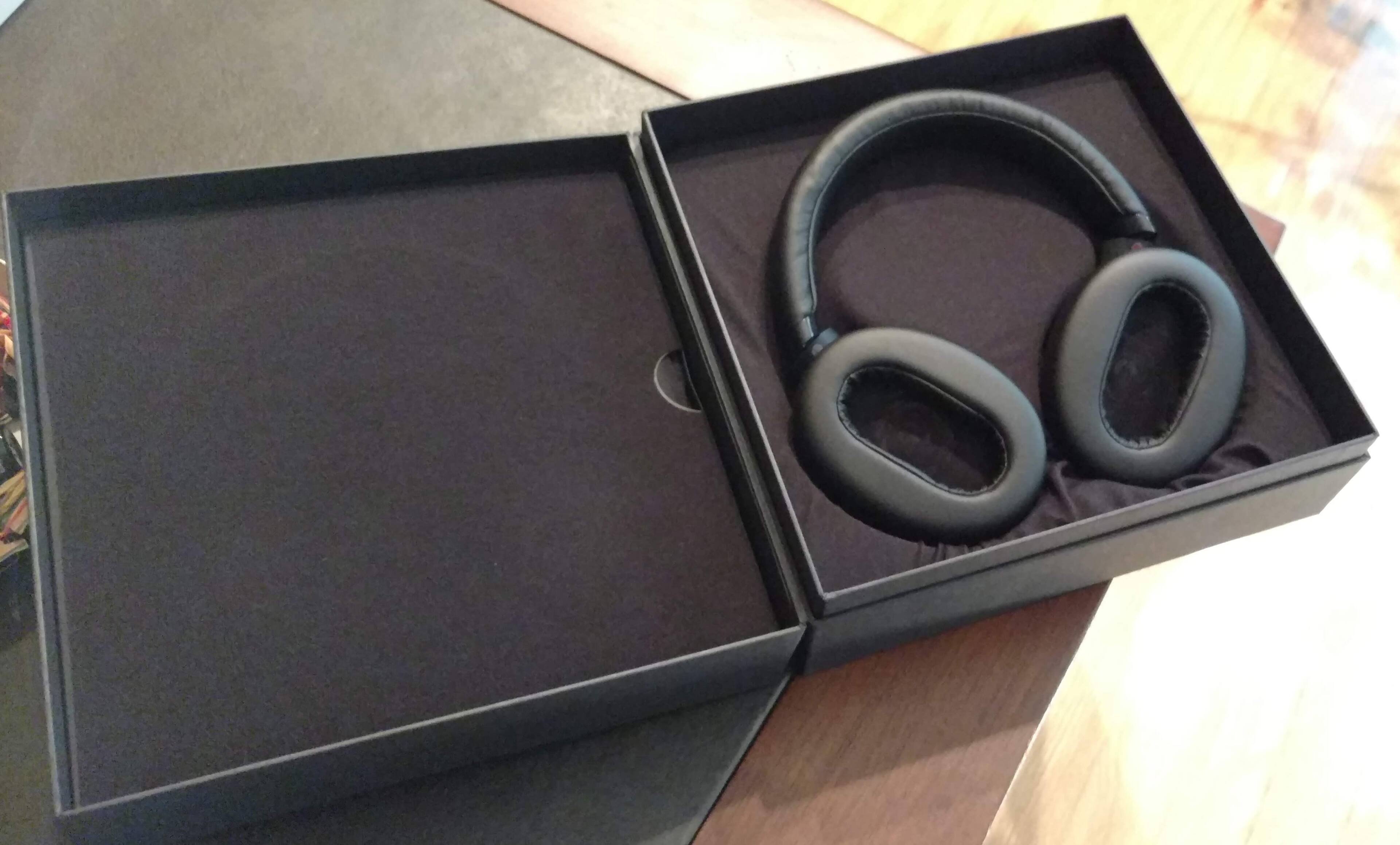 wish the ear cups were a little bigger, click to load a larger version