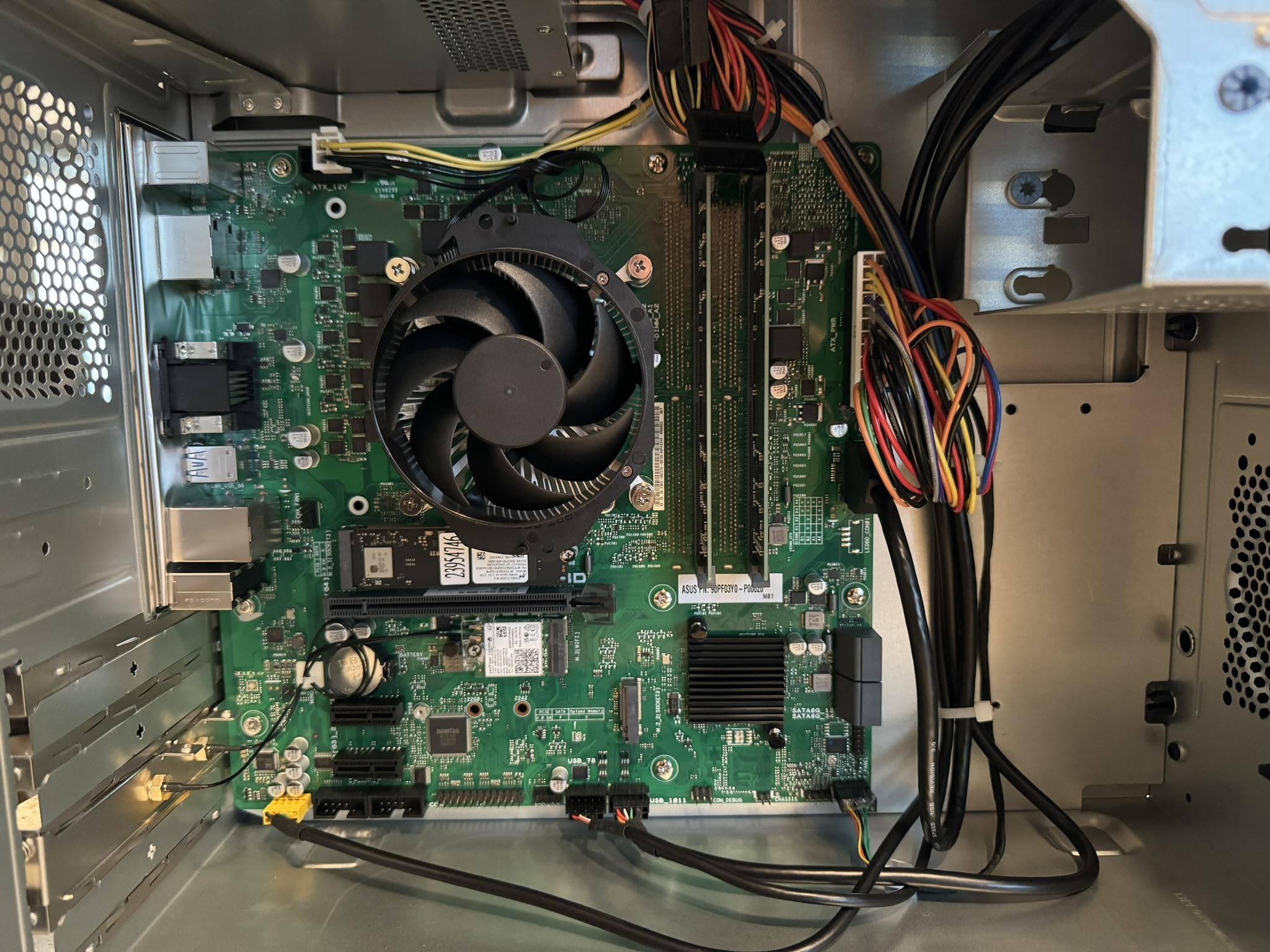 Motherboard, click to load a larger version