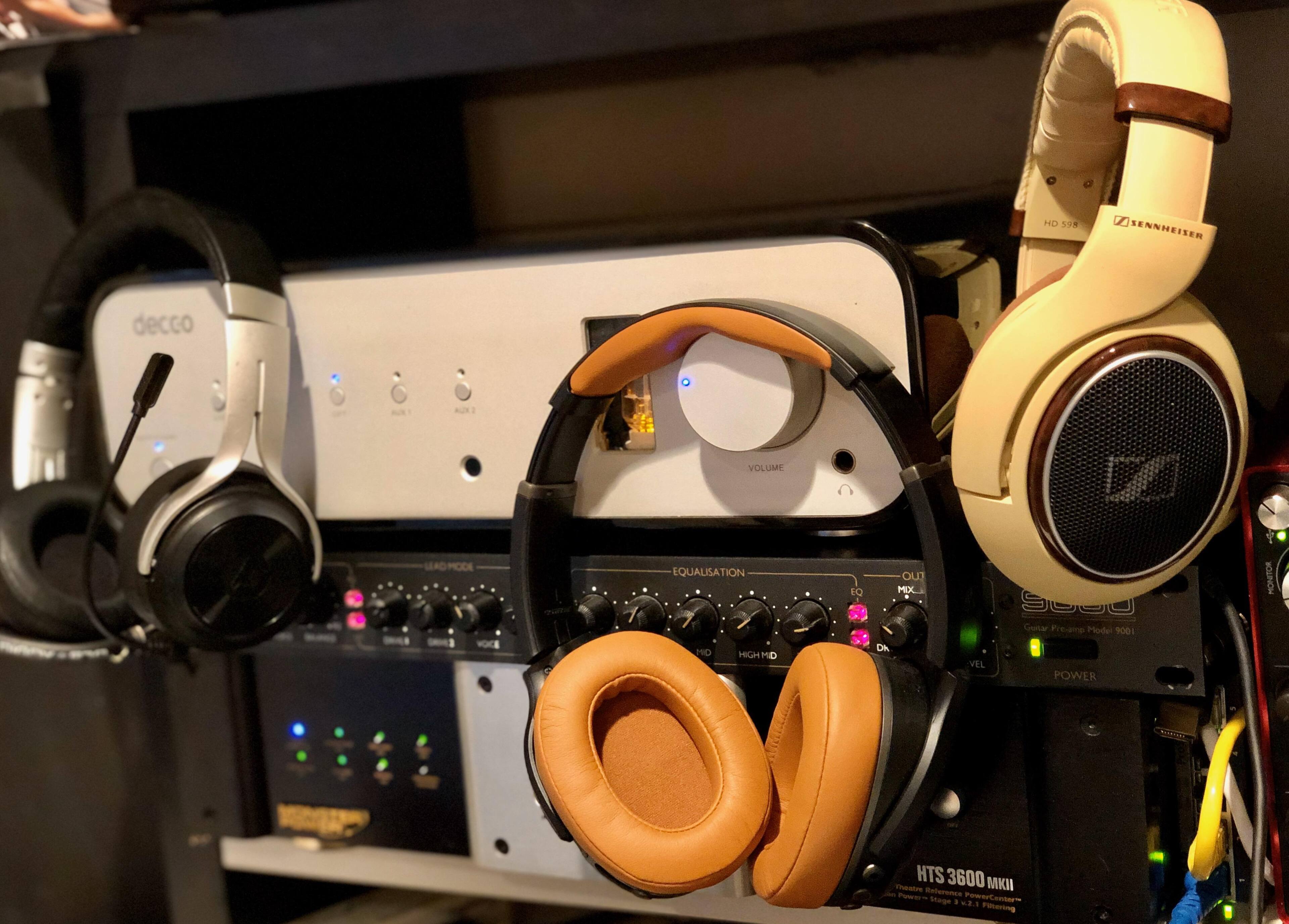 Decco tube pre-amp, click to load a larger version