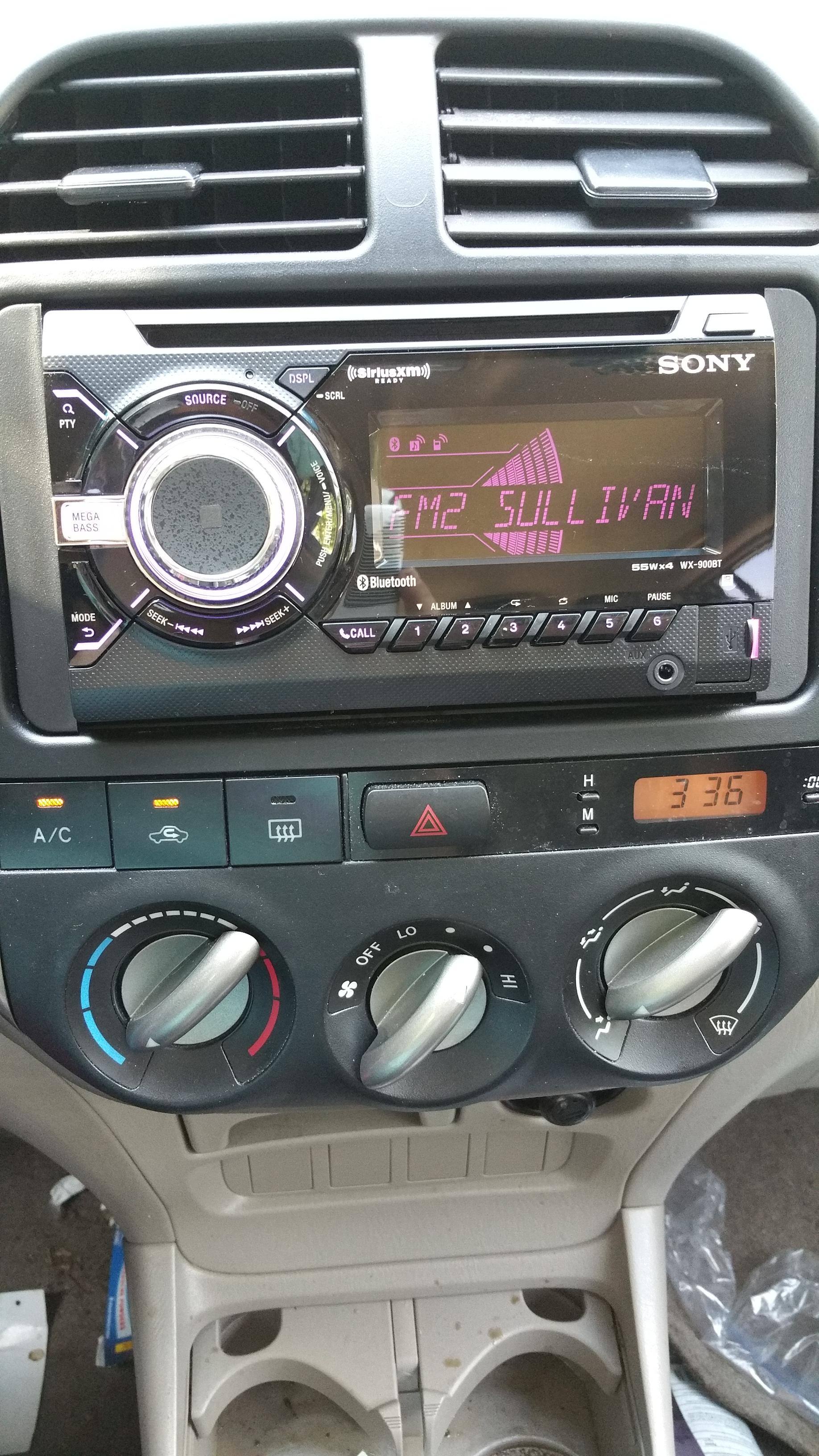 WX-900BT in 2004 Rav4, click to load a larger version