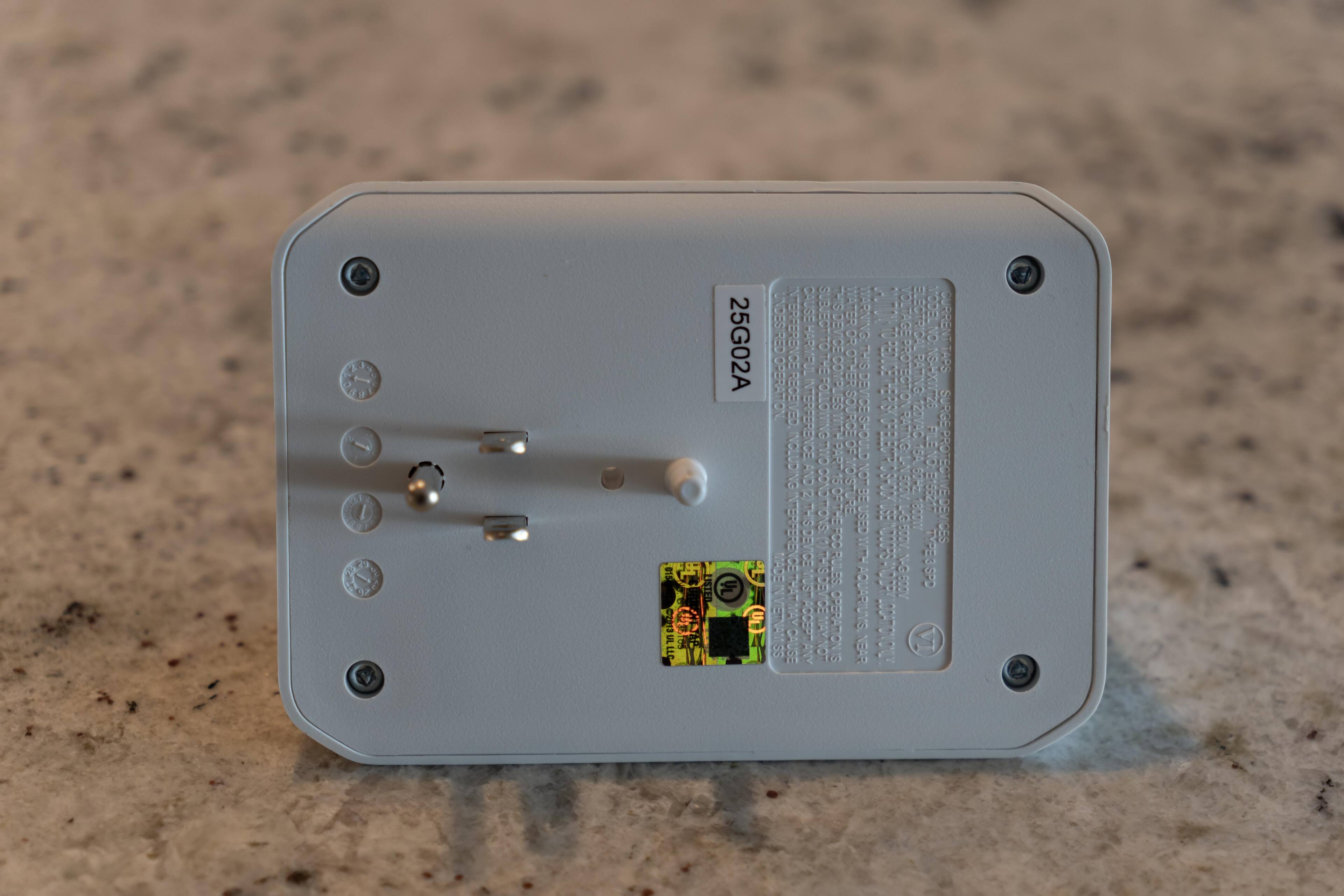 Back side of outlet tap, click to load a larger version