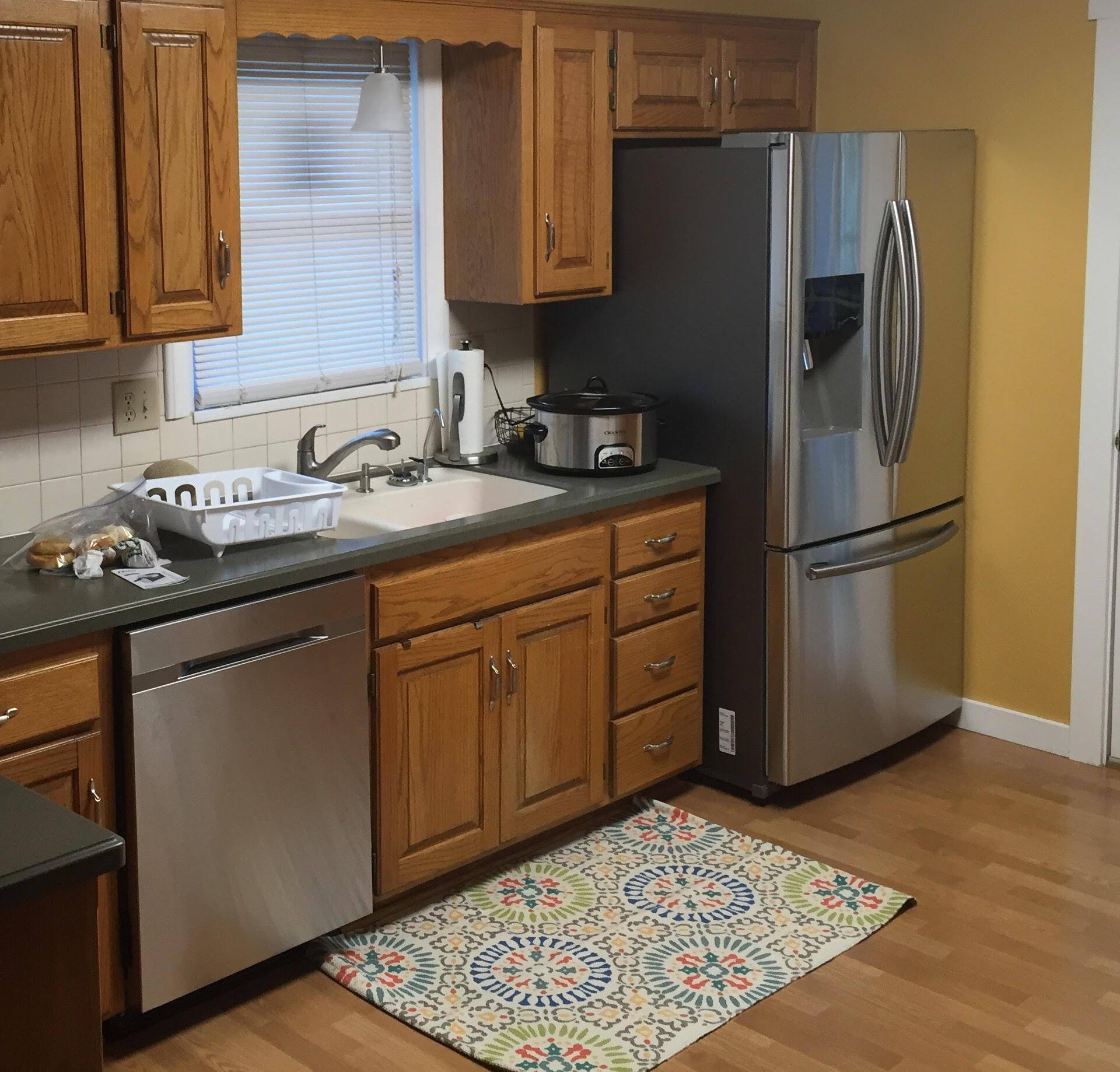 Looks great next to the Samsung refrigerator we also purchased from Best Buy!, click to load a larger version