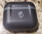 charging case front, click to load a larger version