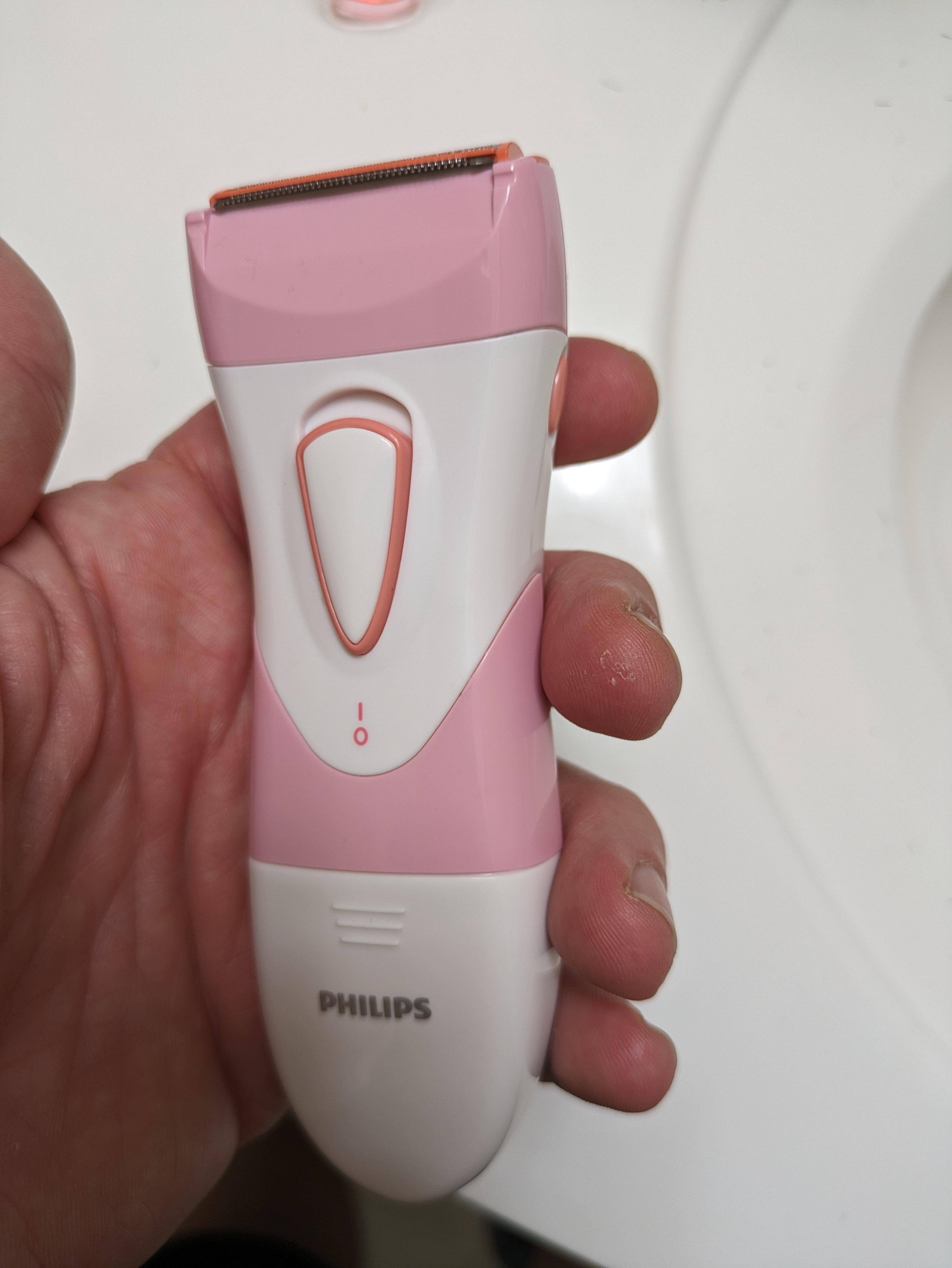 Small and compact, yet large enough that you have a good grasp on it, click to load a larger version