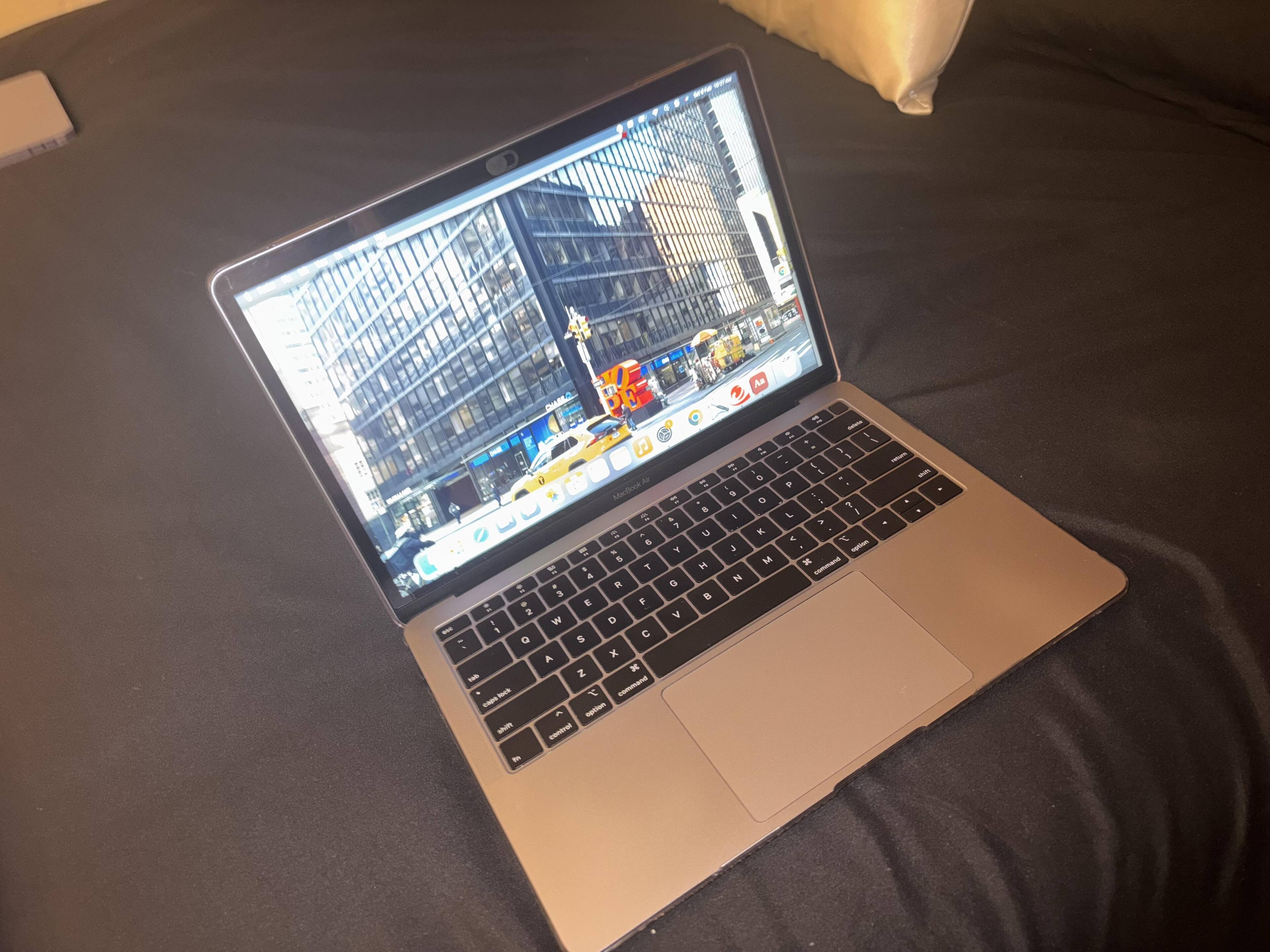 MacBook本体 MacBook Air 2020 13inch 8GB 256GB Amazon.com: Apple MacBook Air Late 2020 with Apple M1 Chip