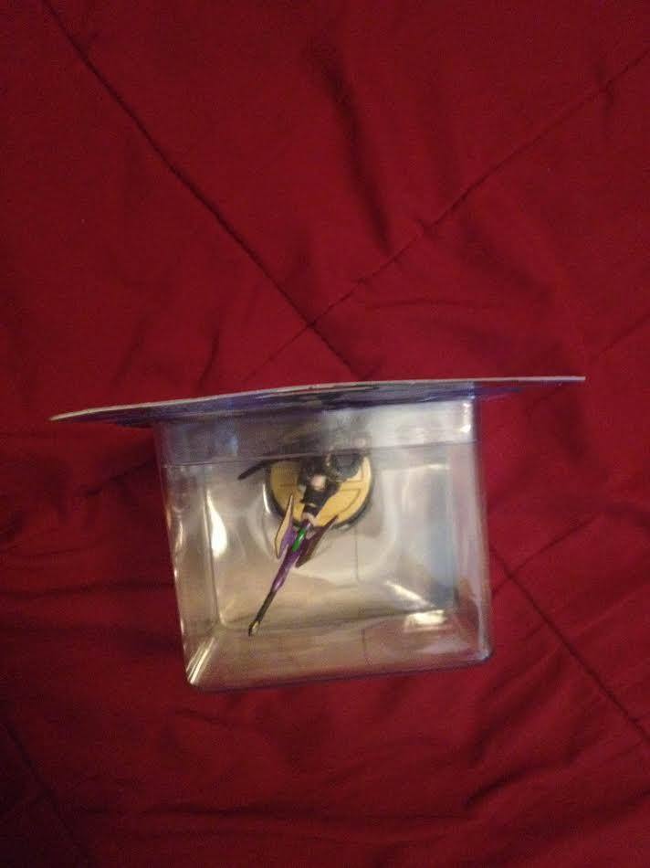 The top of the box is a little bent. Not good for collectors, click to load a larger version