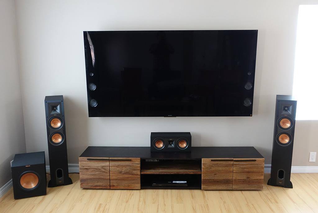 The bracket allows leveling even after installation, click to load a larger version