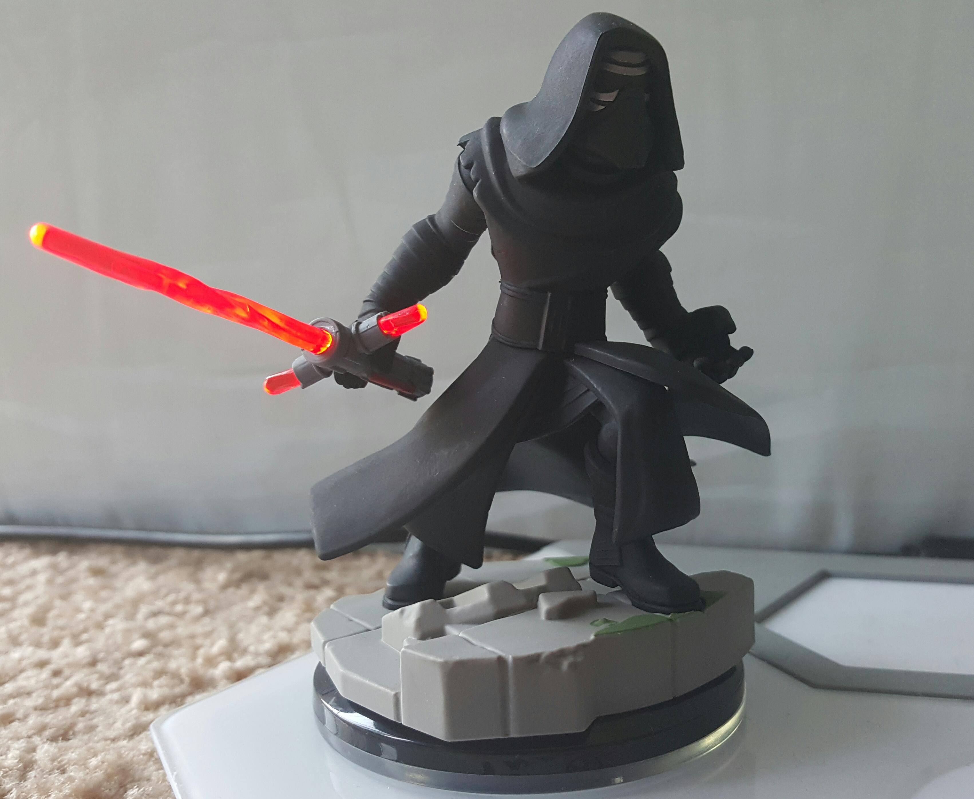 Kylo Ren lit up, click to load a larger version