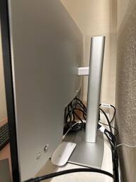 Dell UltraSharp 27 Dell UltraSharp 27
