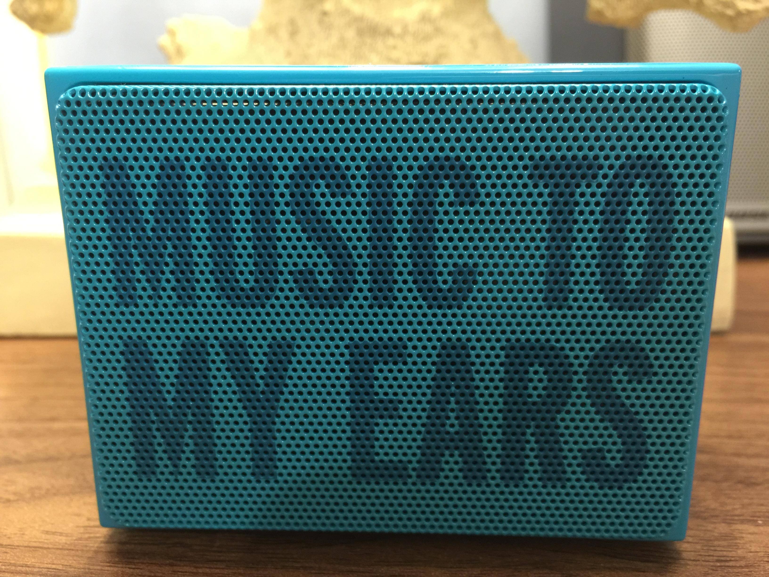 It is a beautiful blue., click to load a larger version