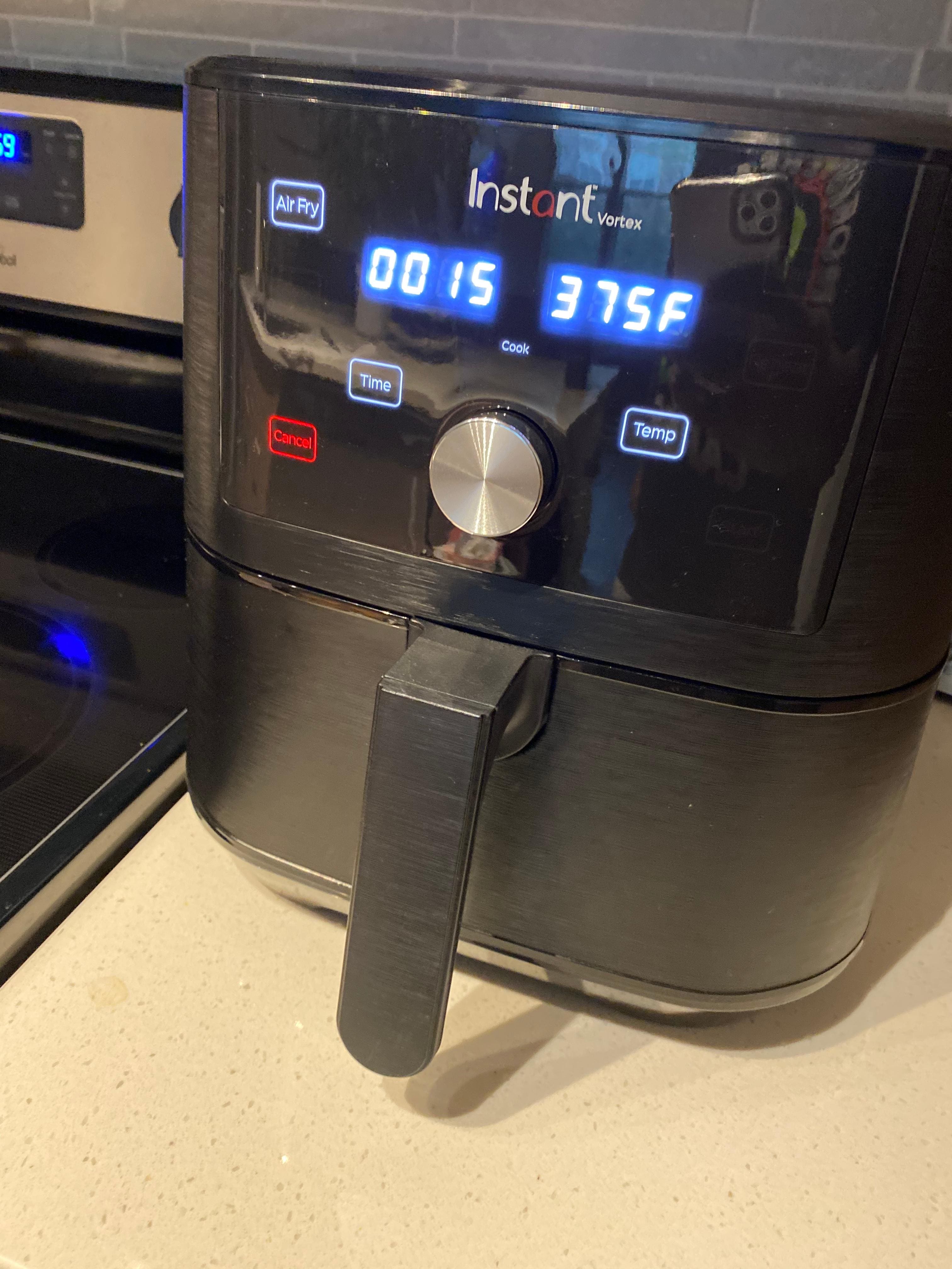 Instant Pot 6 Quart Vortex 4 in 1 Air Fryer Oven Black 140 Instant Pot 6 Quart Vortex 4 in 1 Air Fryer Oven Black 140