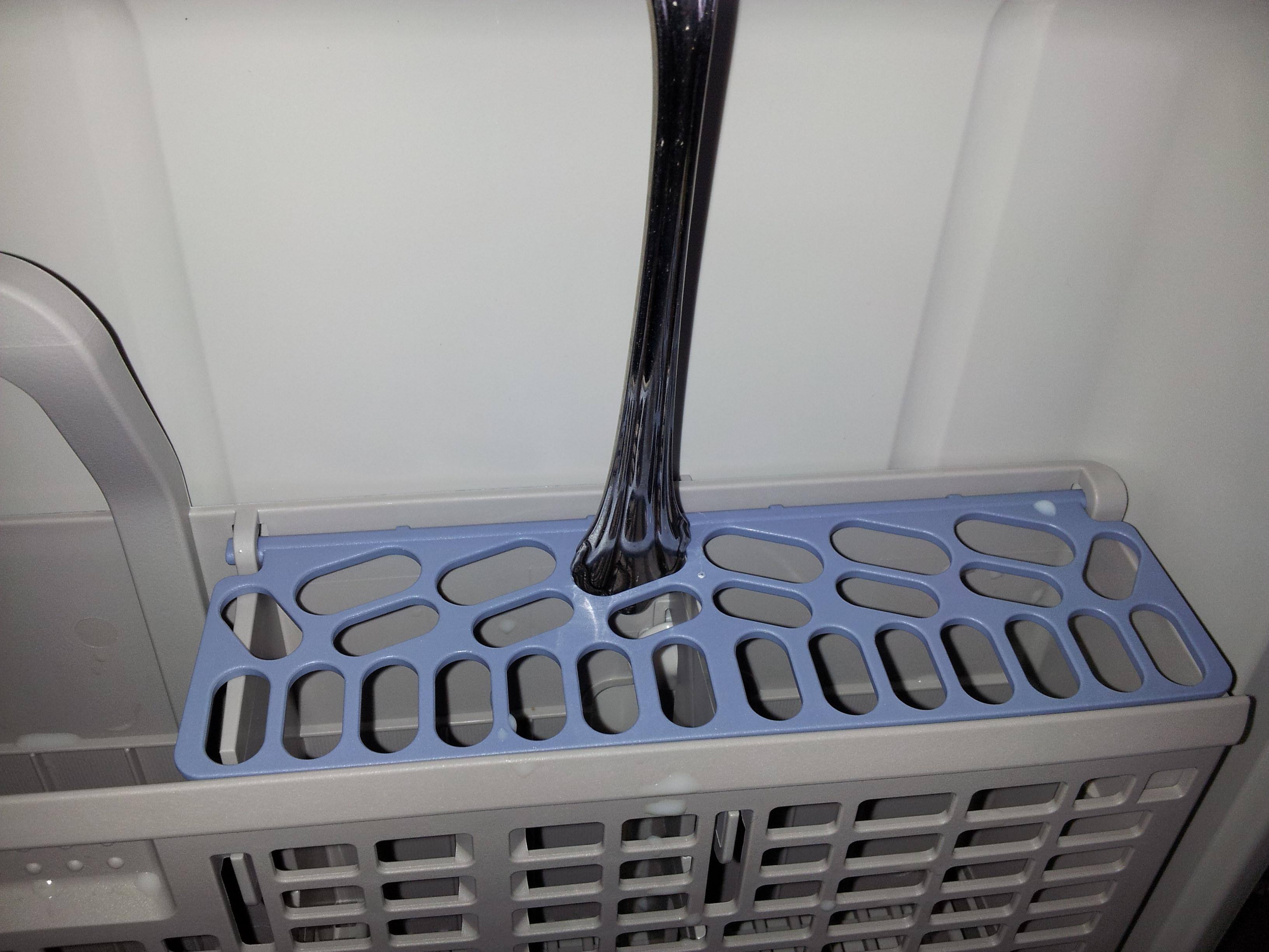 Forks and spoons may not fit, click to load a larger version