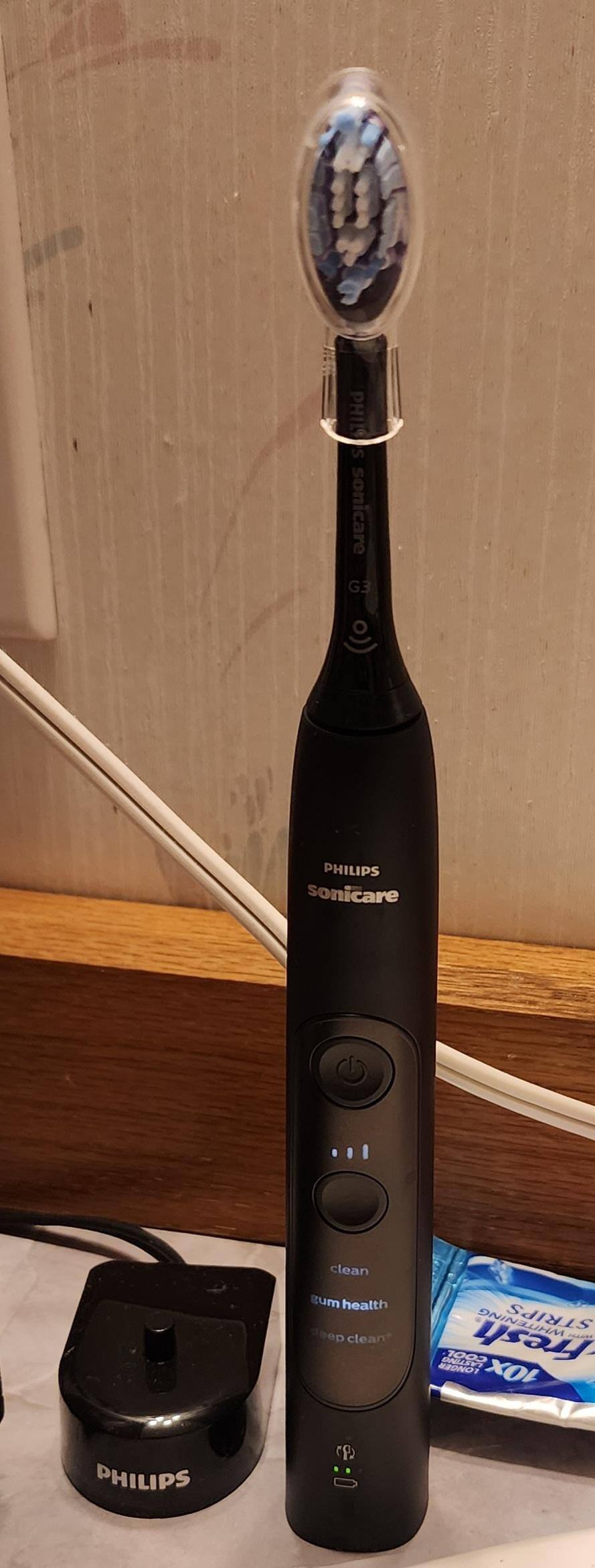 Philips Sonicare Sonicare ExpertClean 7300 Rechargeable Toothbrush