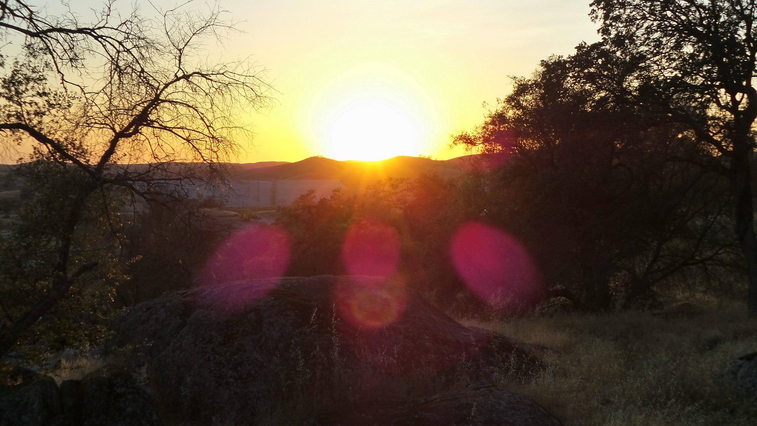 Sunset artifacts, click to load a larger version