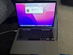 Apple MacBook Pro 13.3 Apple MacBook Pro 13.3