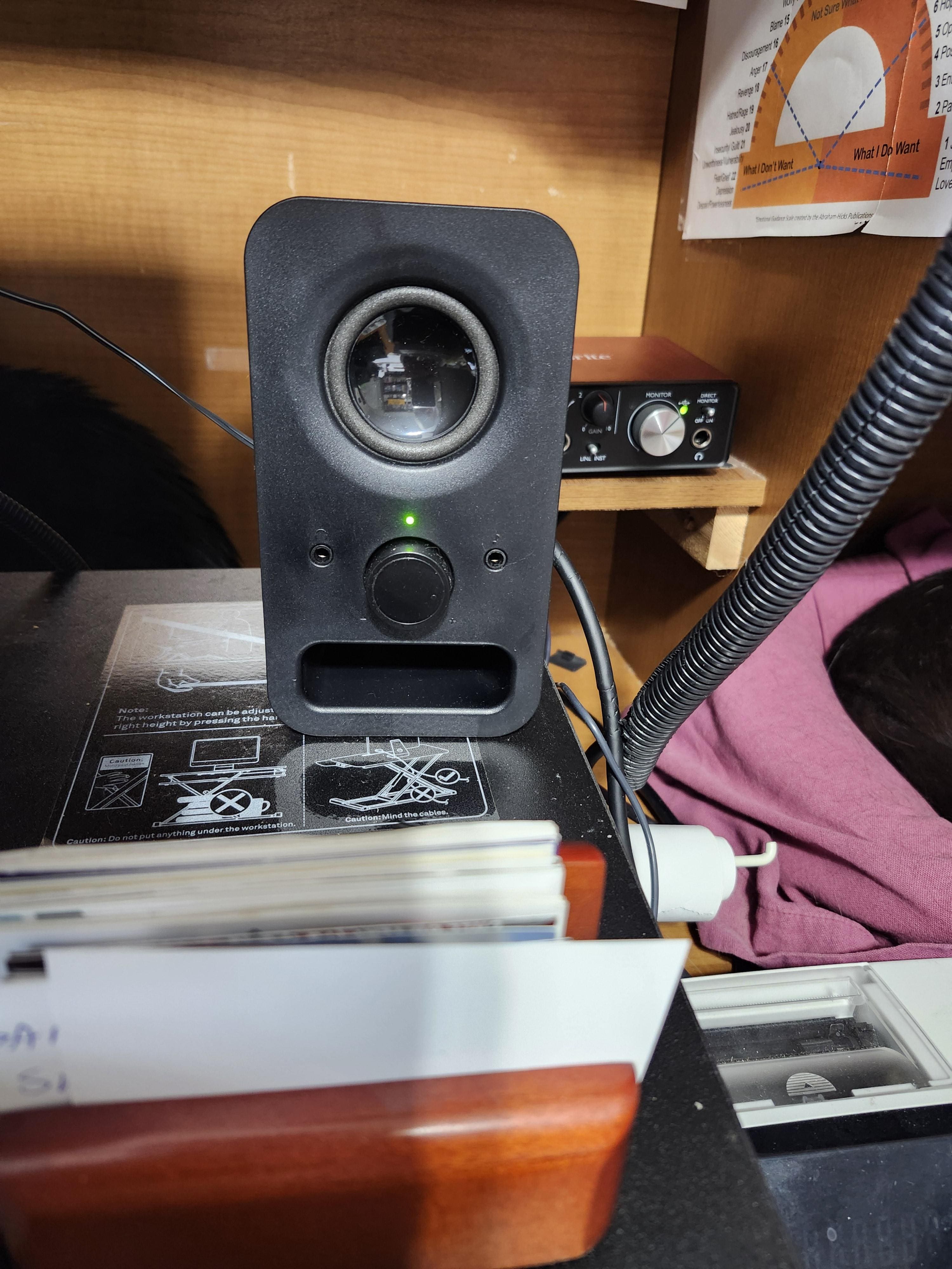 Logitech z150 2.0 Multimedia Speakers (2 Piece) Black 980-000802