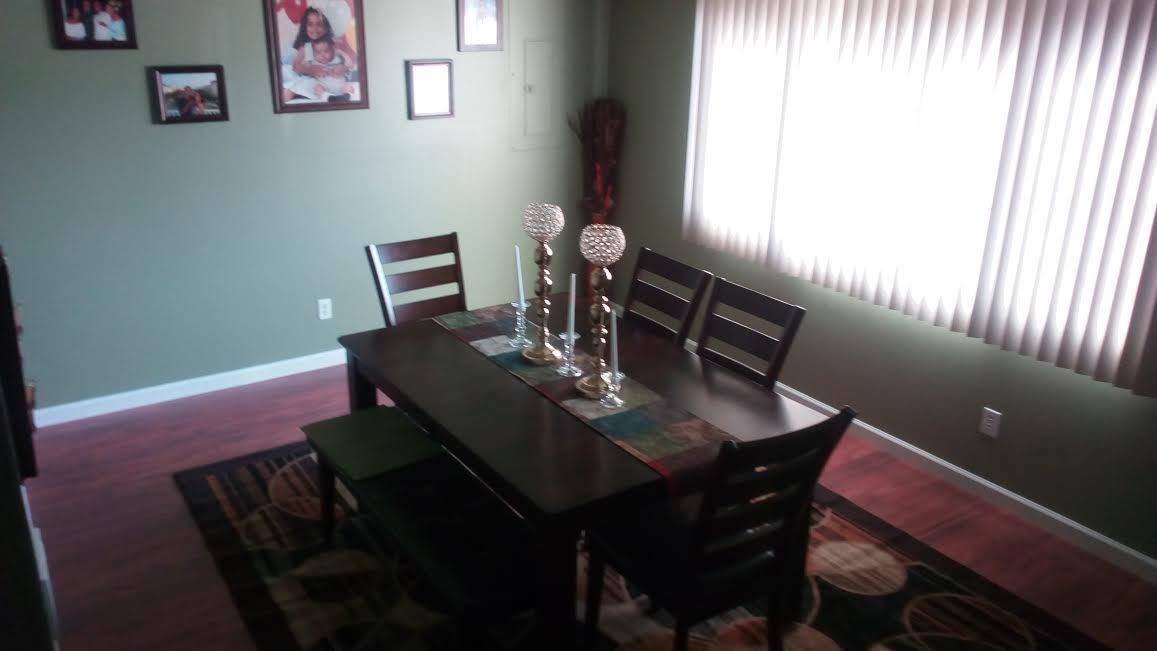 inside home, good lighting, click to load a larger version