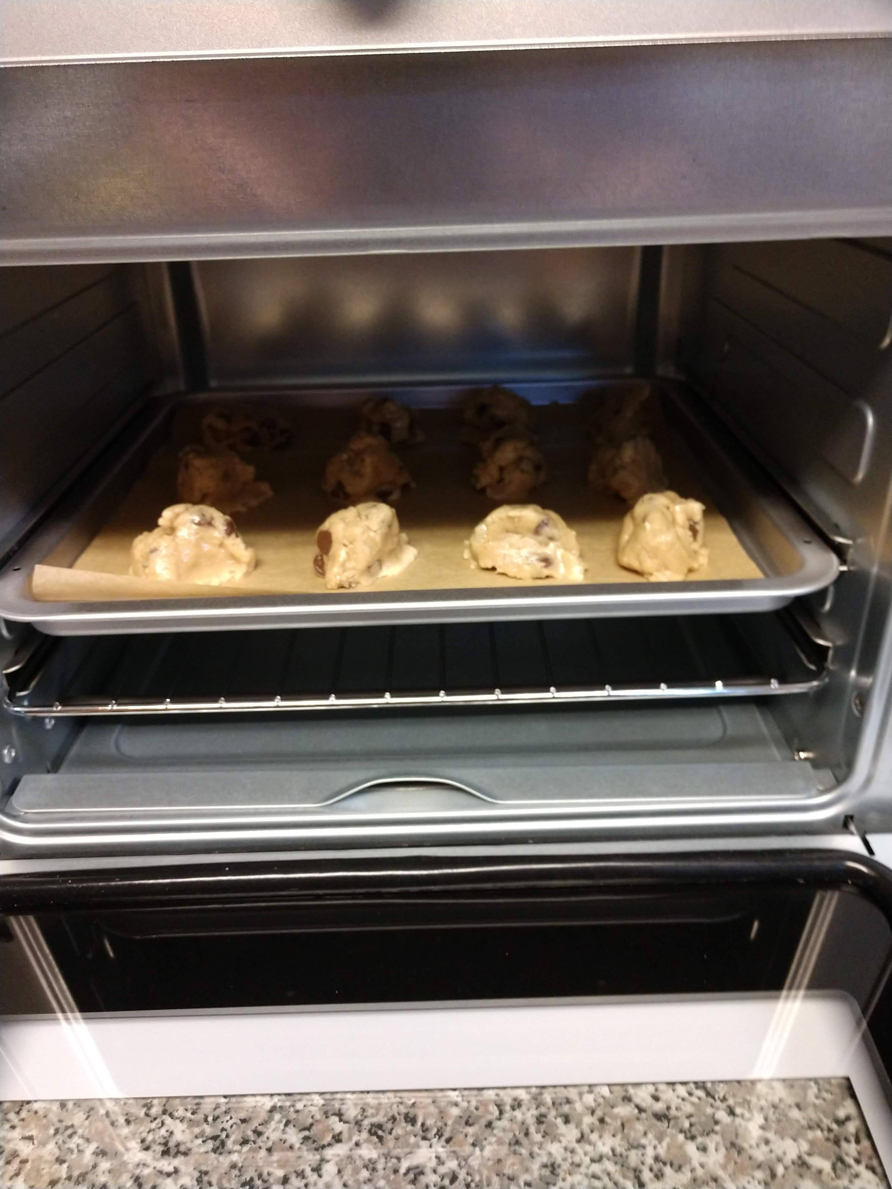 12 Cookies, click to load a larger version