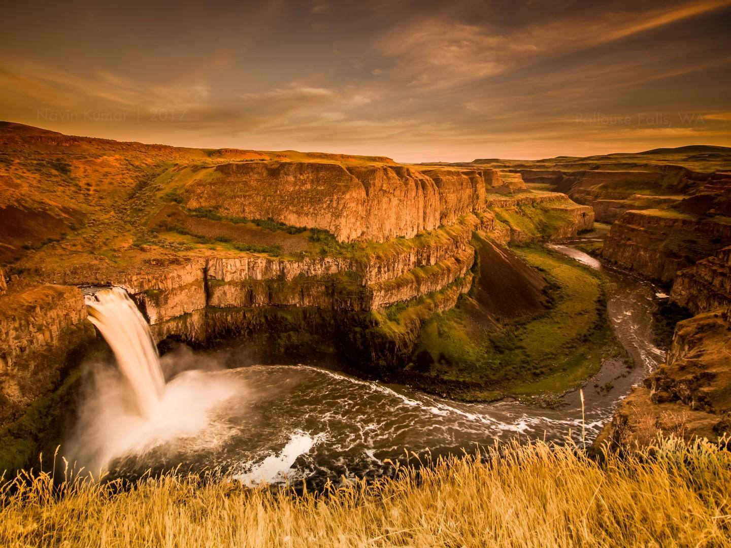 Palouse falls, WA, click to load a larger version