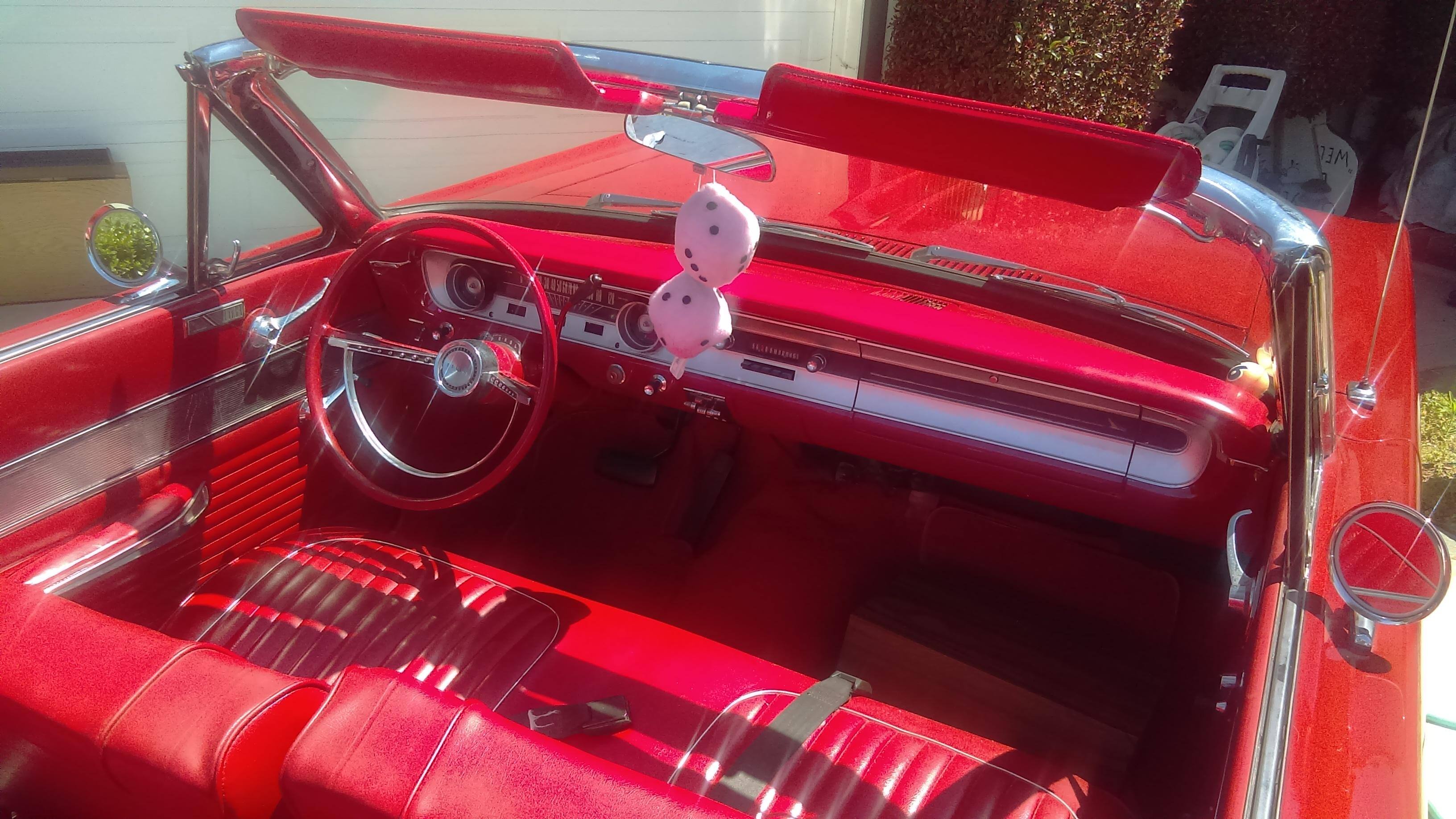 car dash with glove box closed, click to load a larger version