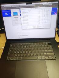 Apple MacBook Pro 16 Apple MacBook Pro 16