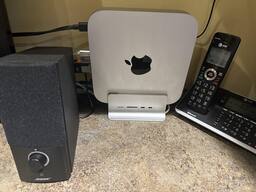 【美品】Mac mini M2 8GB/256GB MMFJ3J/A Apple Mac Mini M2 Chip 8GB RAM 256GB SSD Silver MMFJ3LL/A