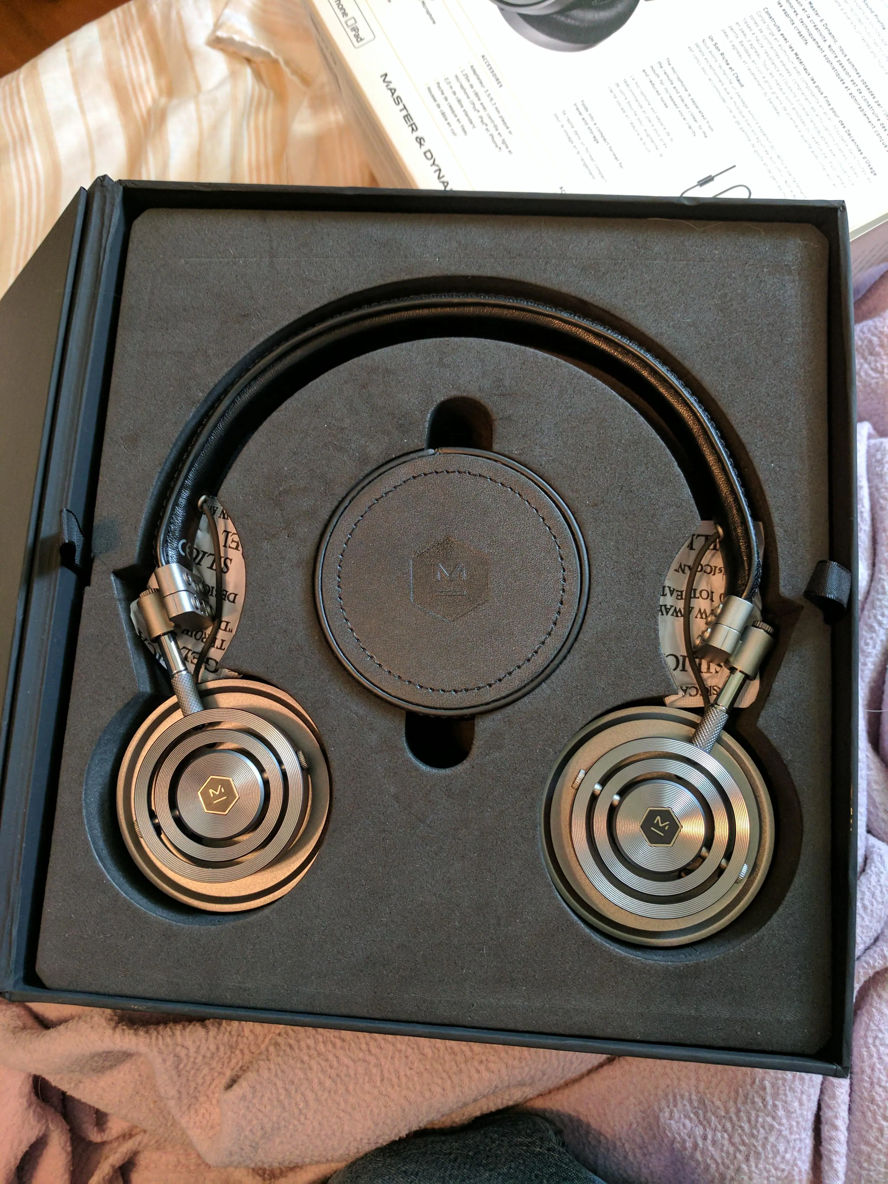 Look at the inside of packaging, click to load a larger version