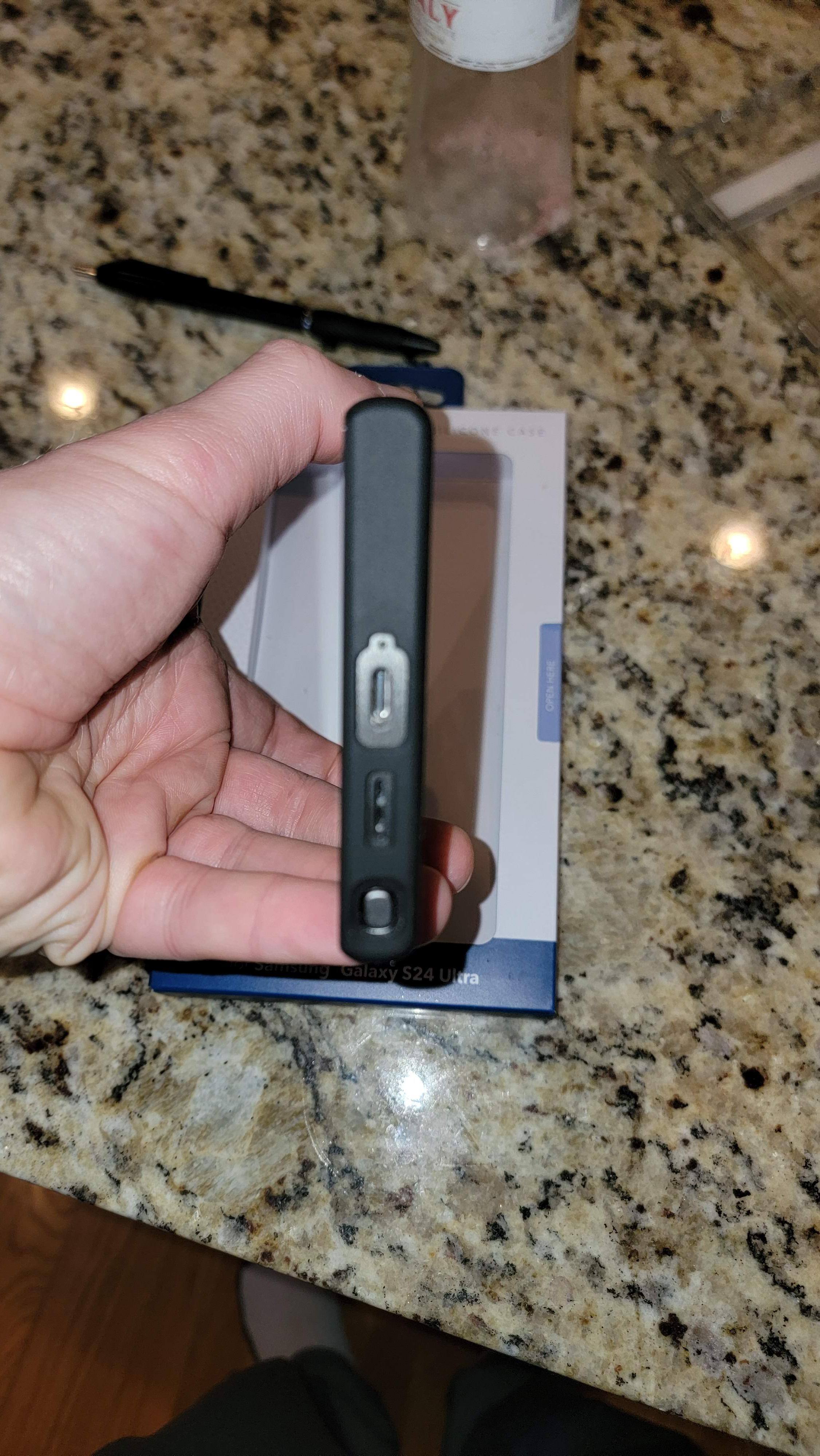 Bottom with speaker, USB-C, and S-Pen ports, click to load a larger version