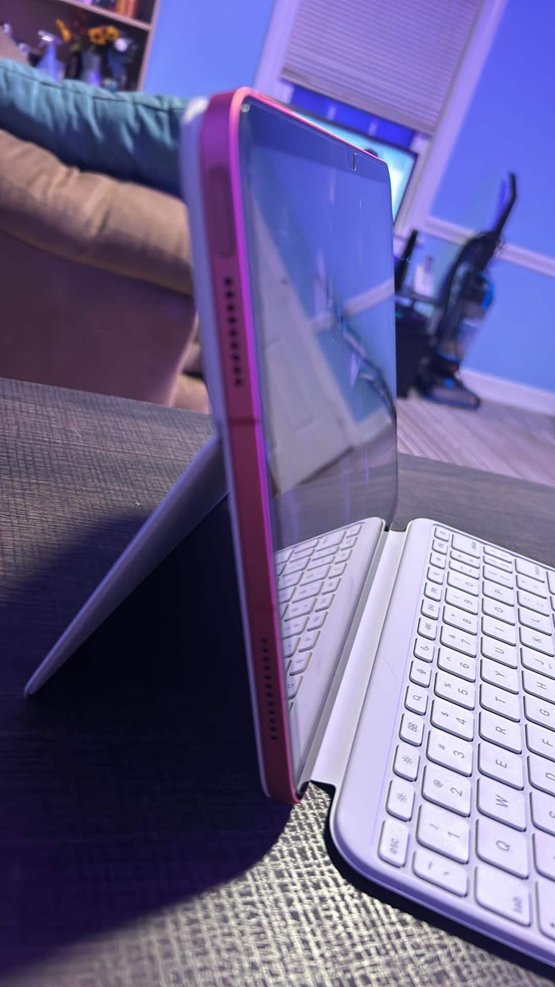 Apple Magic Keyboard Folio for iPad (A16) White MQDP3LL/A - Best Buy