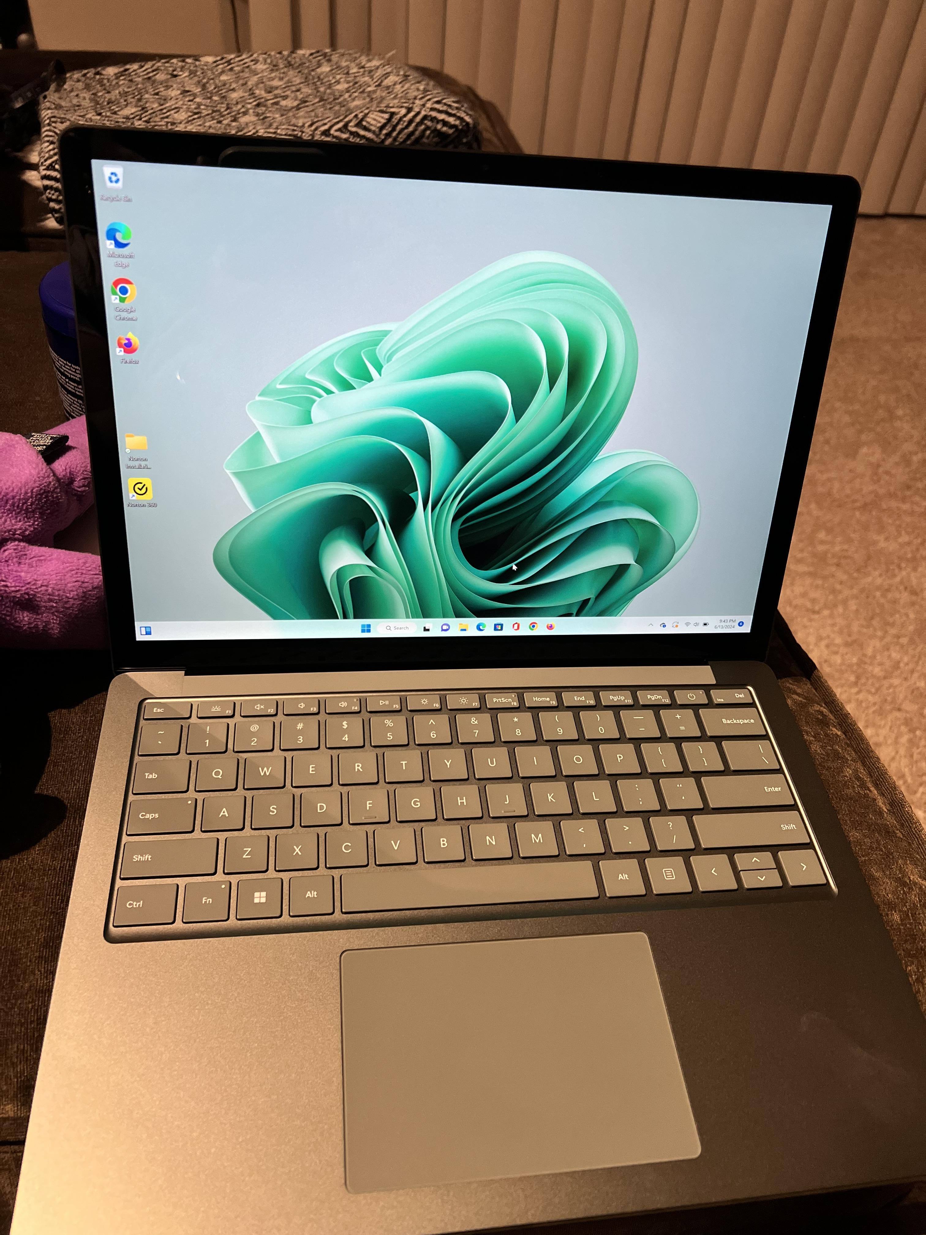Microsoft Surface Laptop 5 13.5” Touch Screen Intel Evo