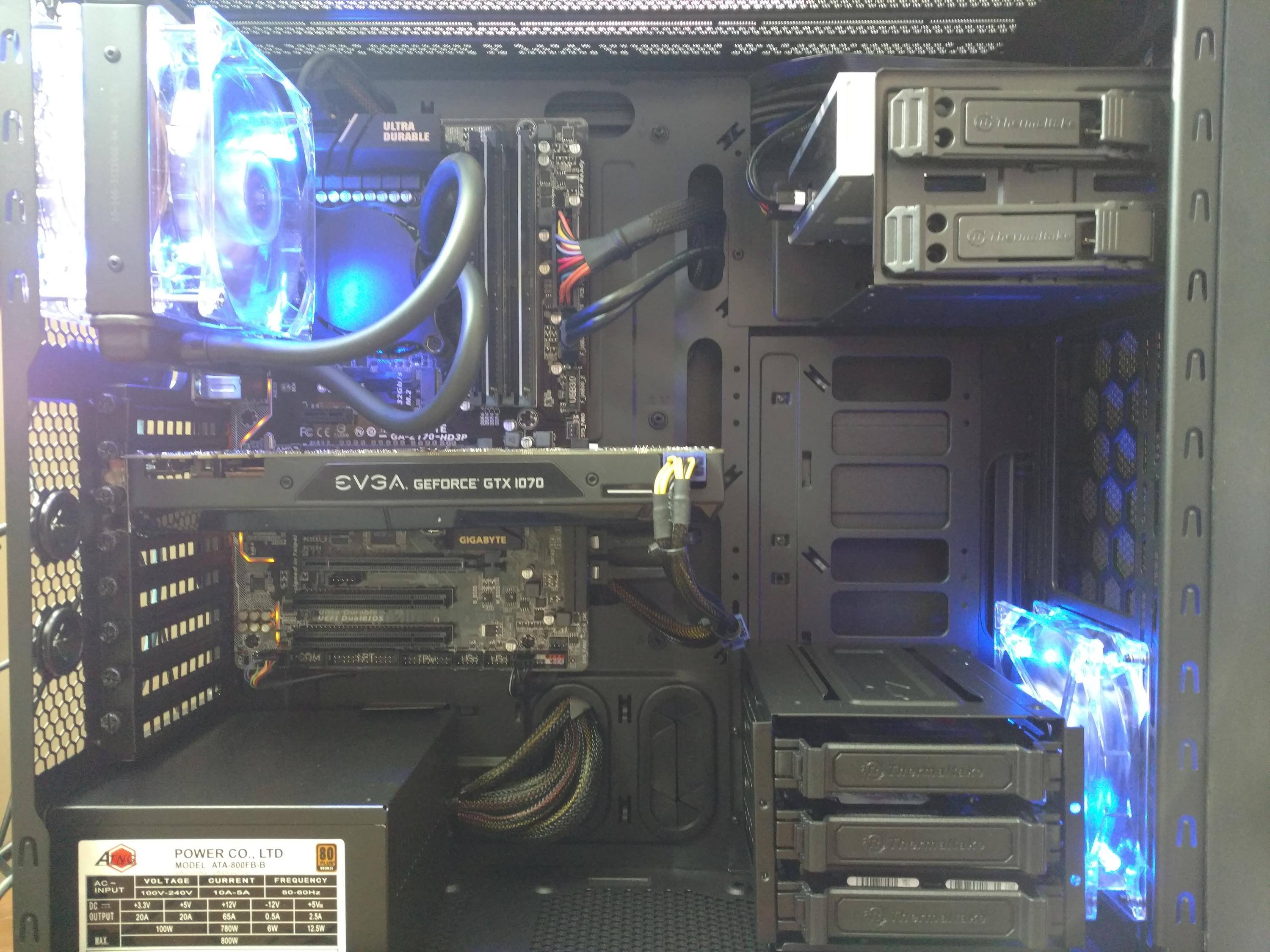 Clear Picture of the GIGABYTE GA-Z170-HD3P, EVGA GTX 1070, Liquid Cooled Processor, and plenty of Air Space!, click to load a larger version