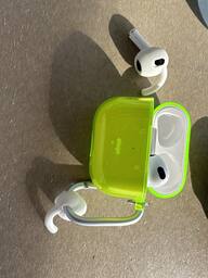 Apple AirPods (3rd generation) with Lightning Charging Case Apple AirPods (3rd generation) with Lightning Charging Case