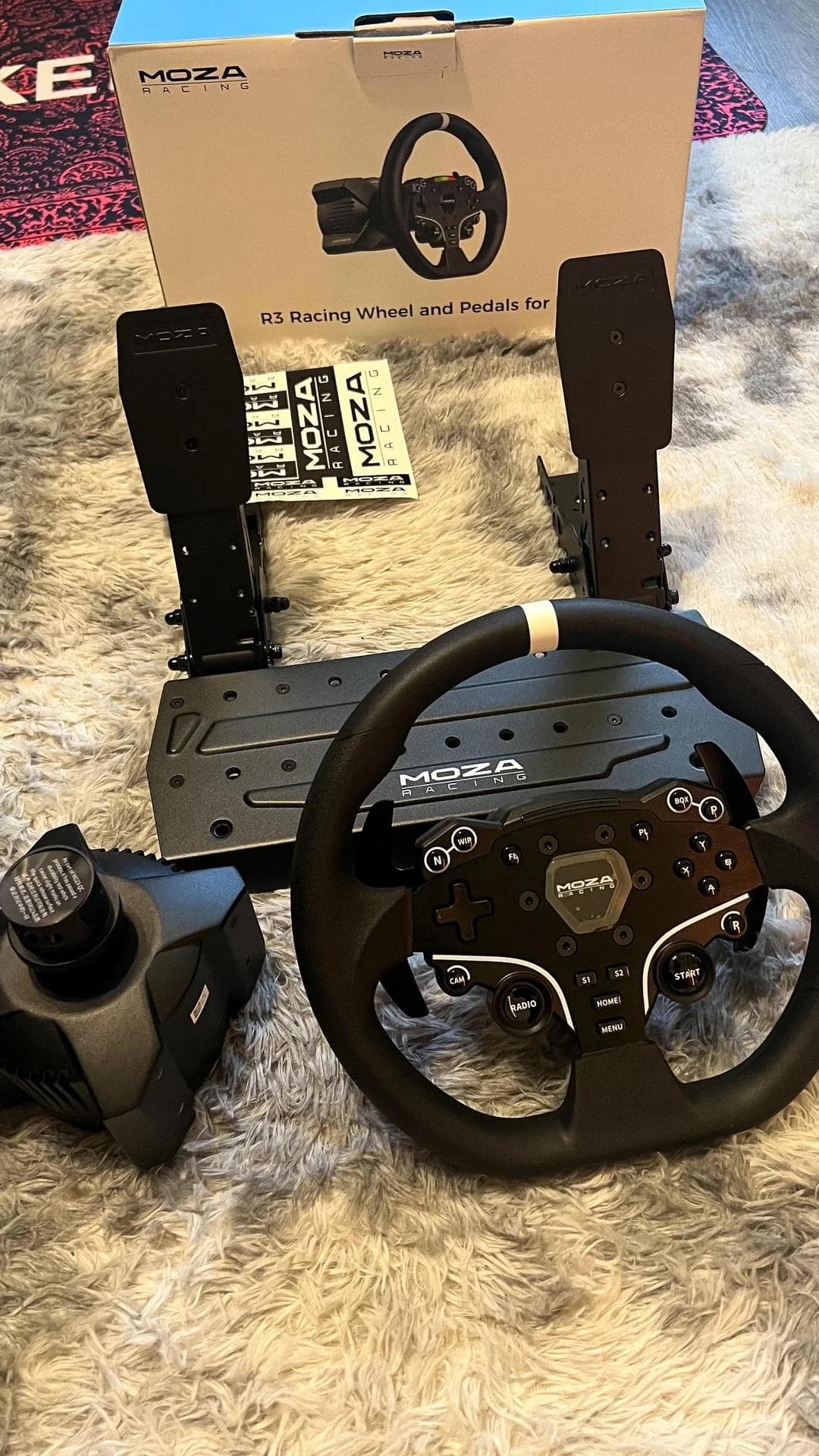 Moza Racing R3 Direct Drive Sim Racing Bundle with 3.9Nm of force