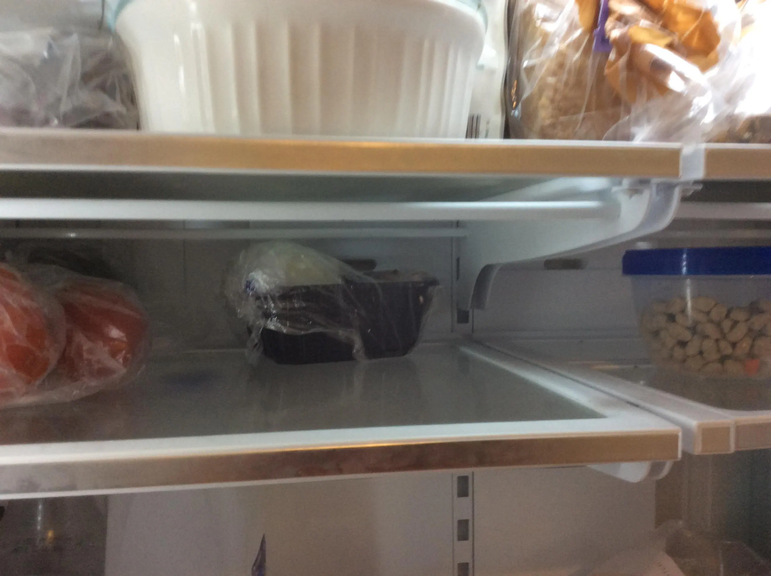 Weird cross brace - I’ve never seen that it a refrigerator, click to load a larger version