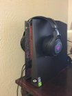 Yes, those are my headphones draped over the case!, click to load a larger version