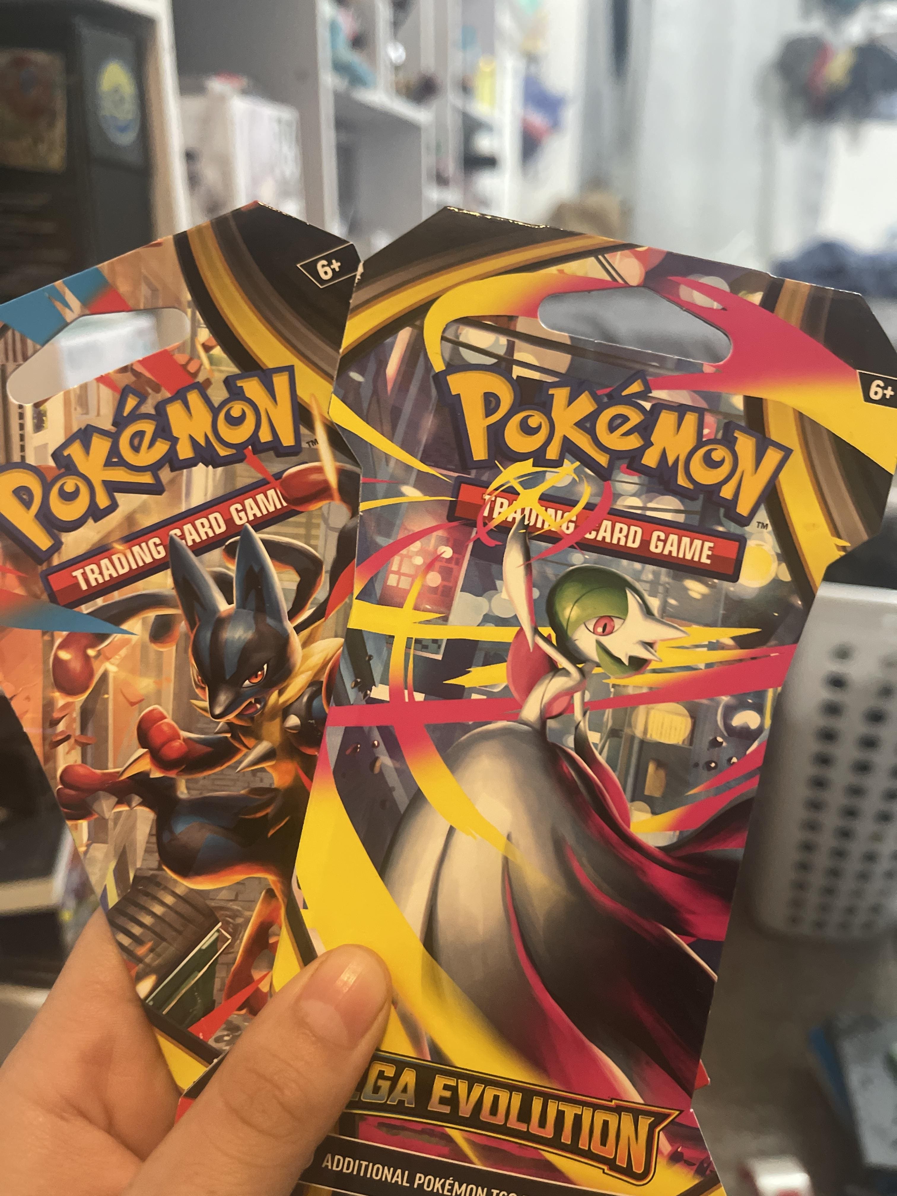Pokmon Trading Card Game: Mega Evolution Sleeved Booster Styles May Vary  10-10055-108 - Best Buy