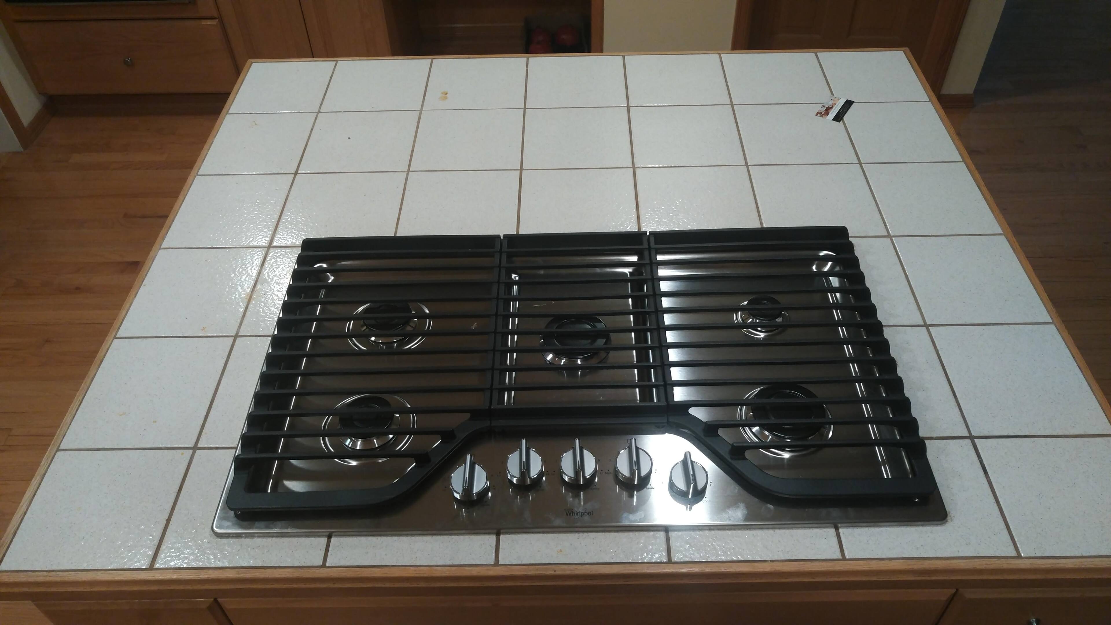 first upgrade of my kitchen, now we need to replace the countertops to make it stand even more, click to load a larger version