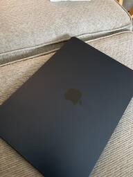 Apple MacBook Air 13.6 Apple MacBook Air 13.6