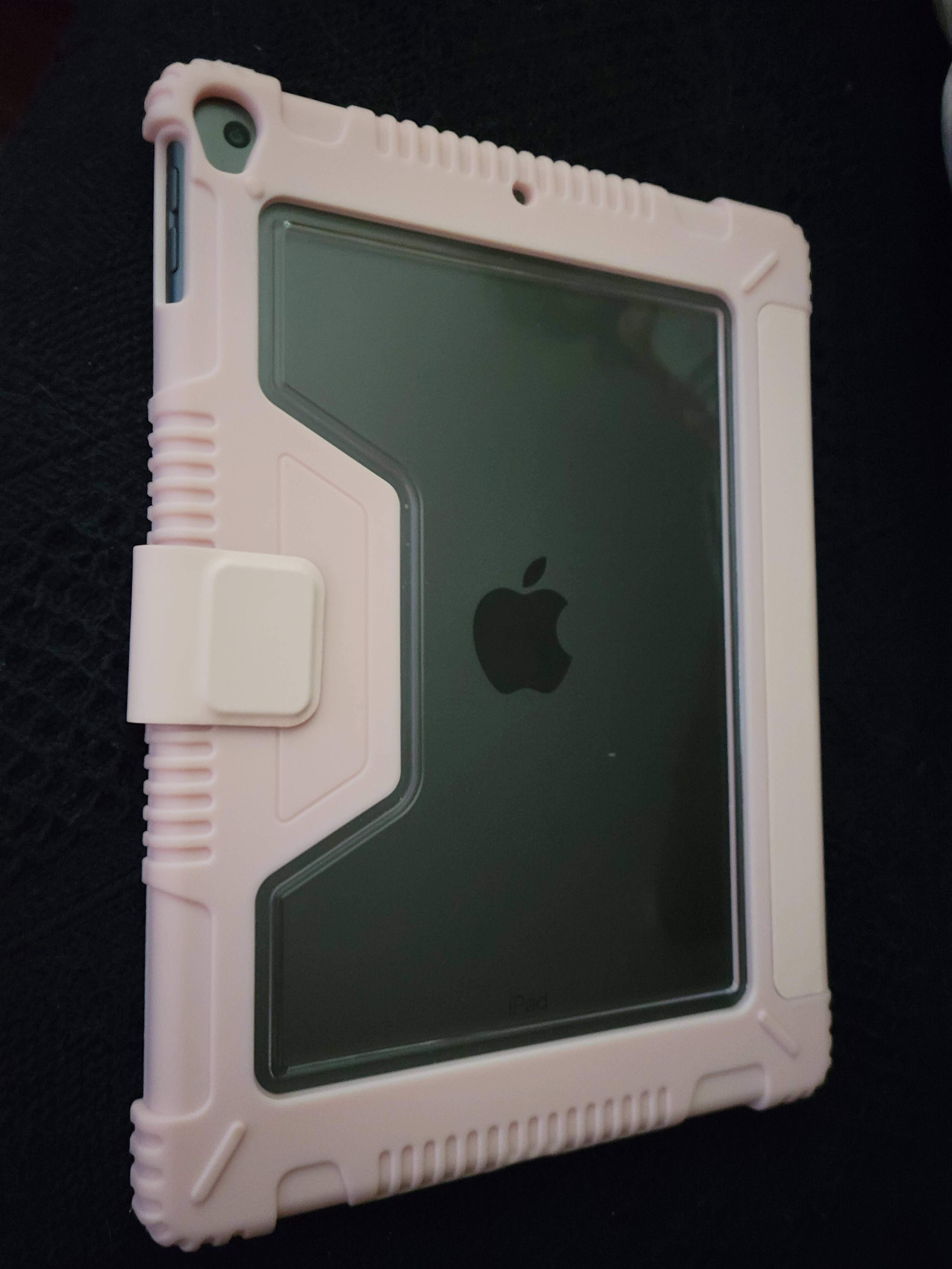 Back has really cool see through design., click to load a larger version