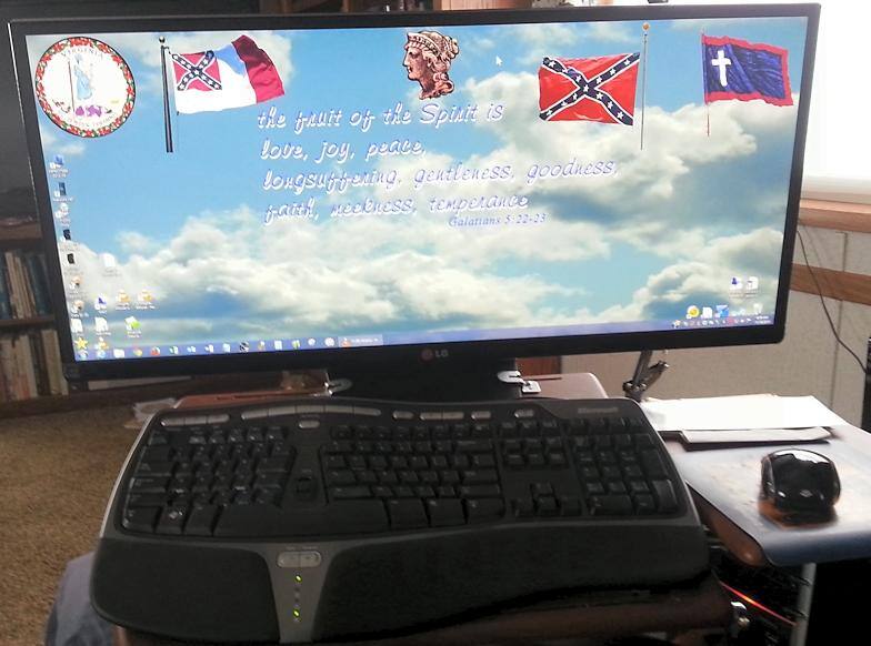 lots of desktop space, click to load a larger version