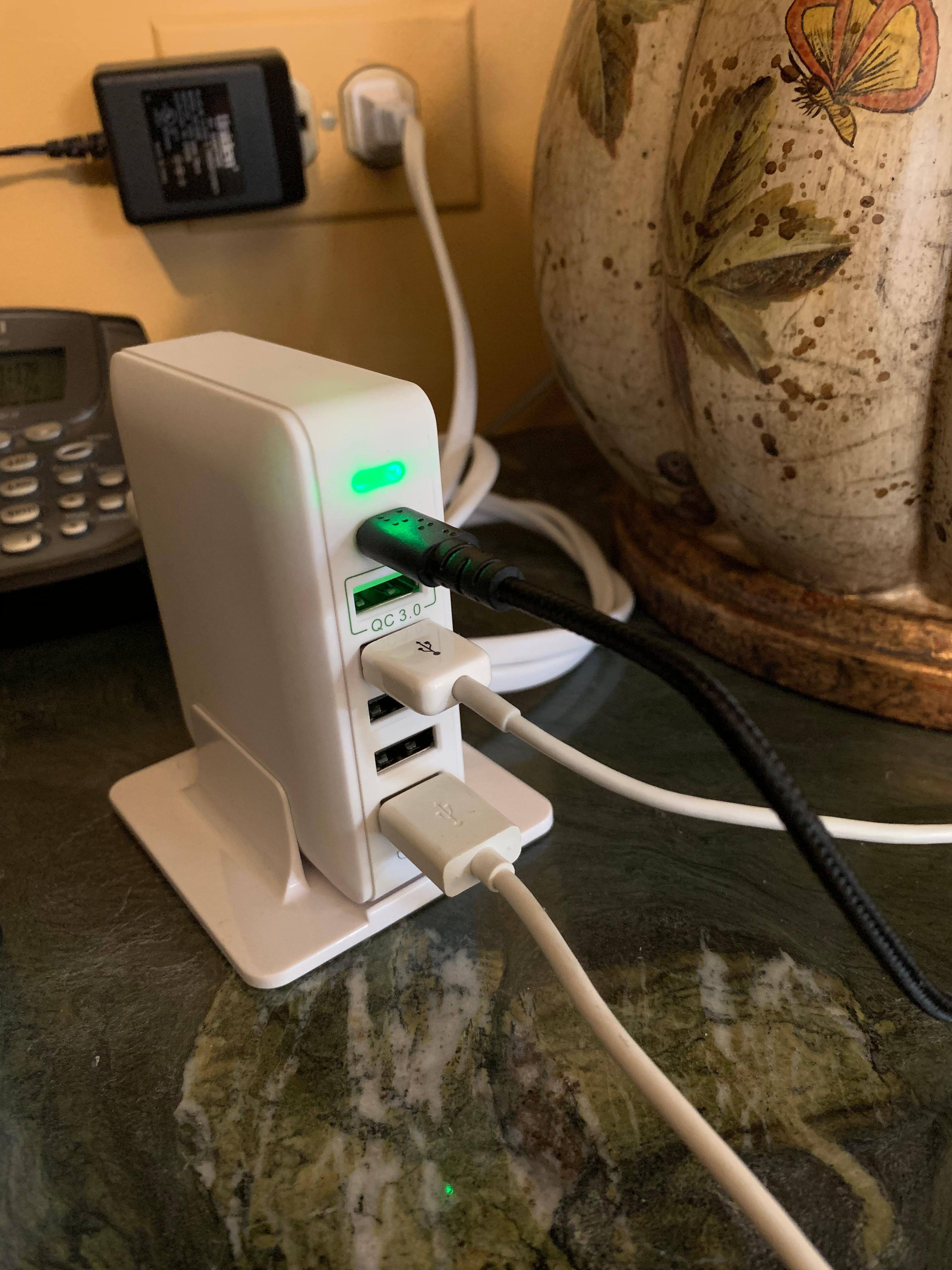 Usb-c at top, click to load a larger version