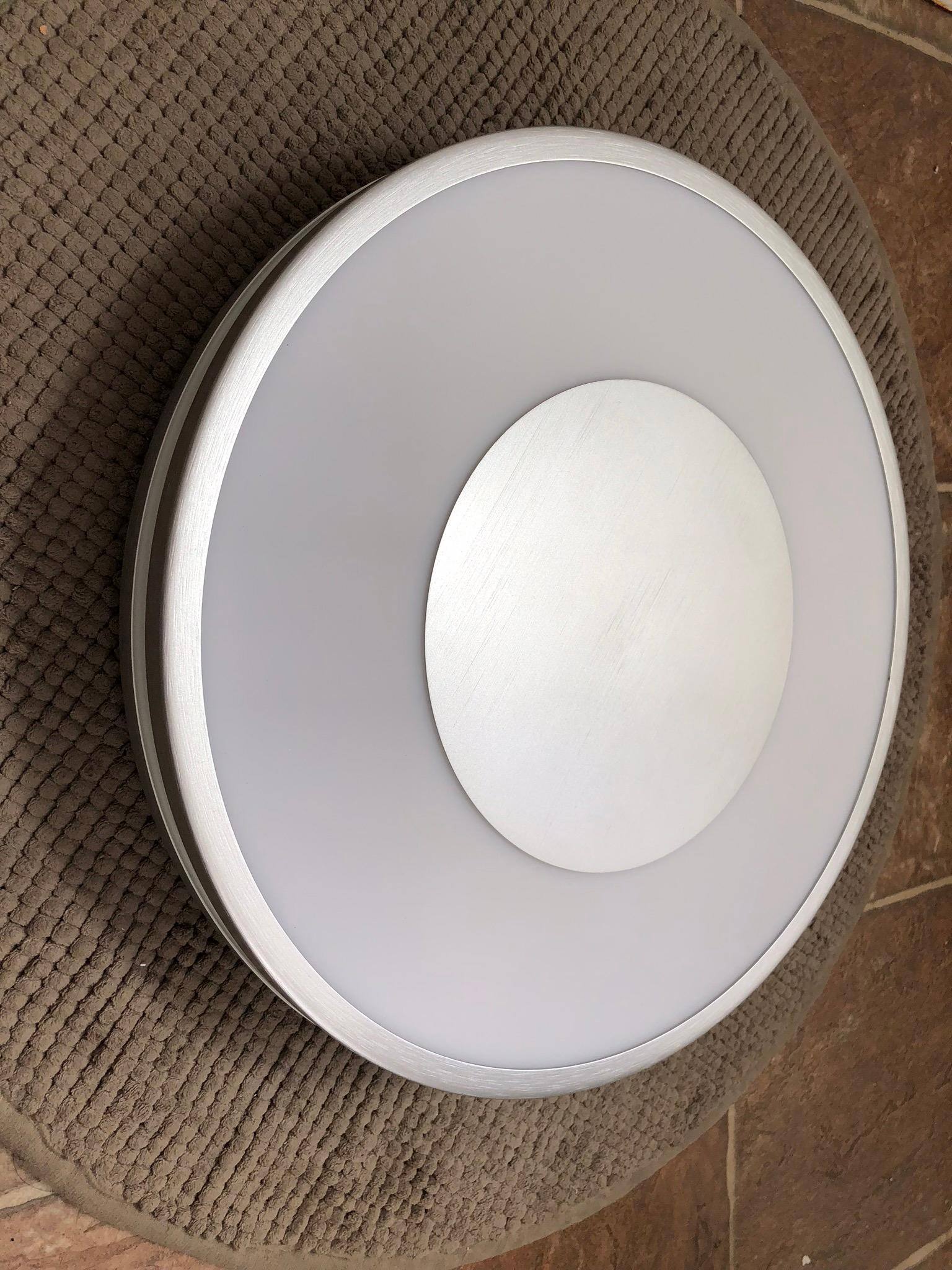 Side and "Top" view, click to load a larger version