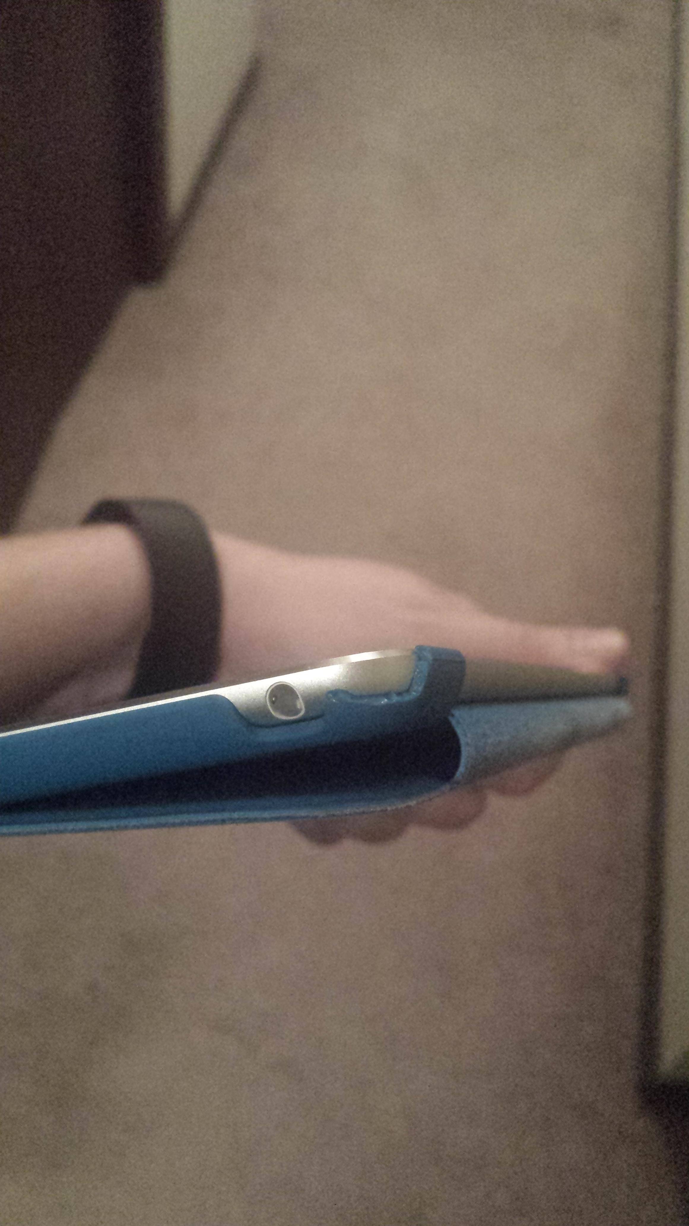 broken corner, click to load a larger version