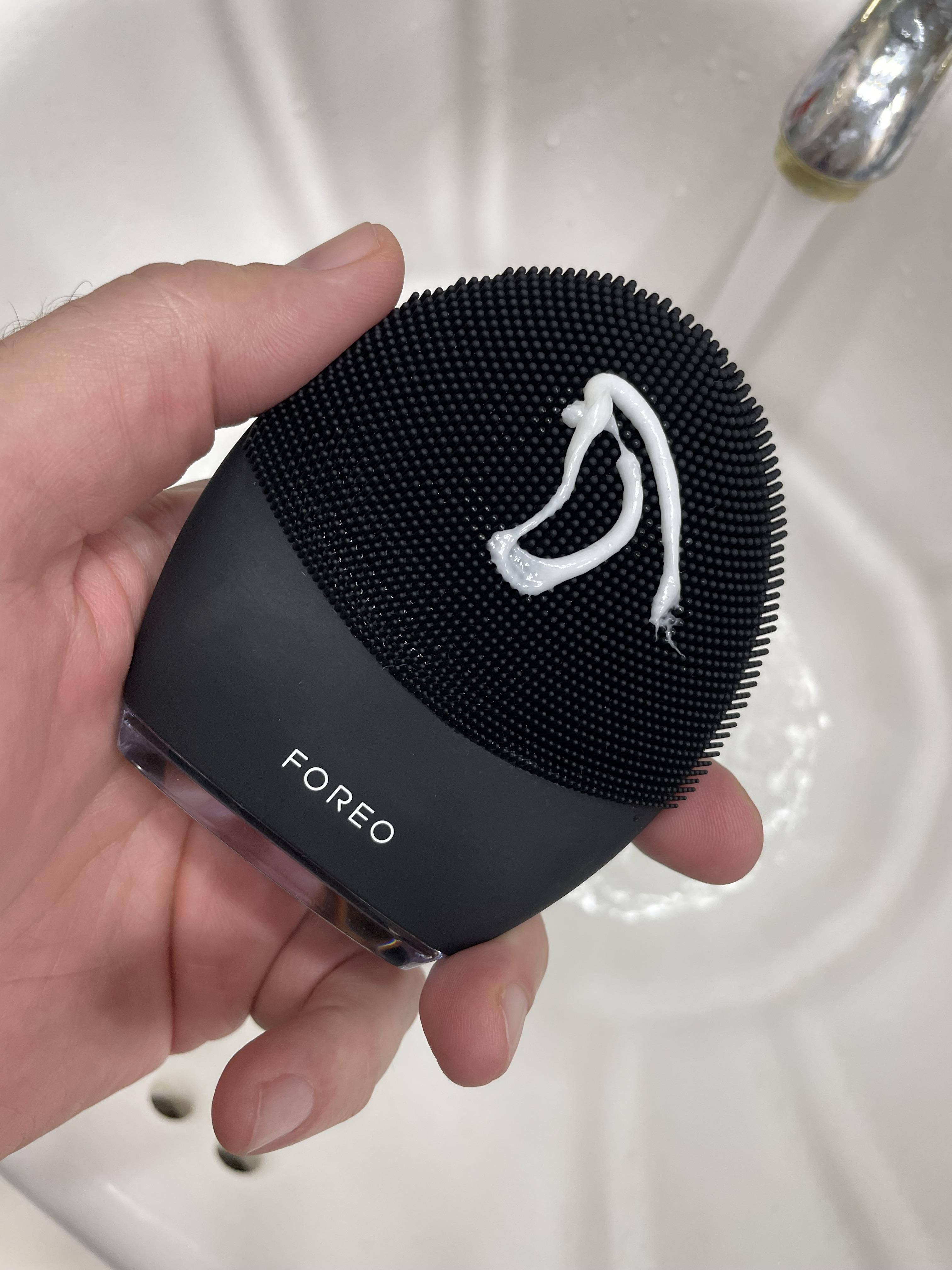 Don't do this--put the cleanser on your face first!, click to load a larger version