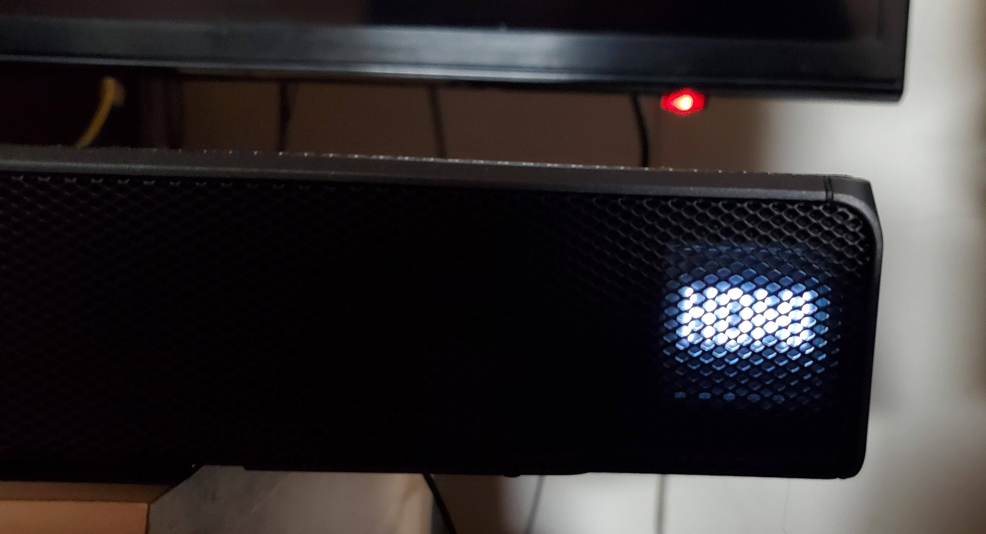 The display is not blurry like this picture would suggest, click to load a larger version